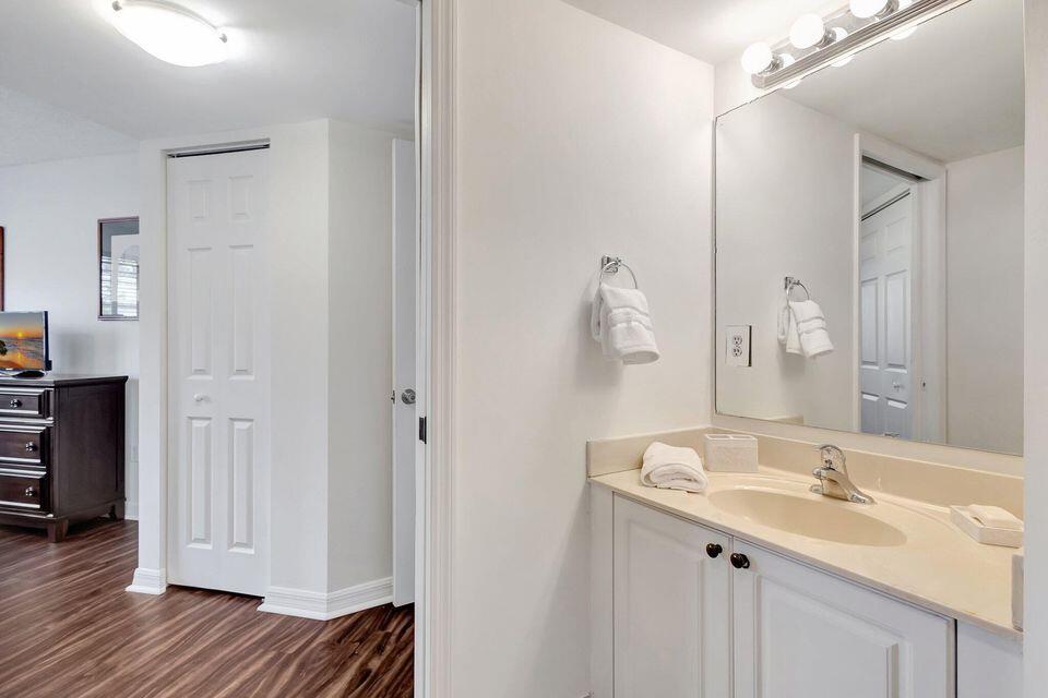 1400 S Crestwood #1407, Royal Palm Beach FL 33411