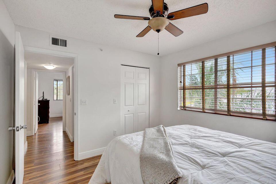 1400 S Crestwood #1407, Royal Palm Beach FL 33411