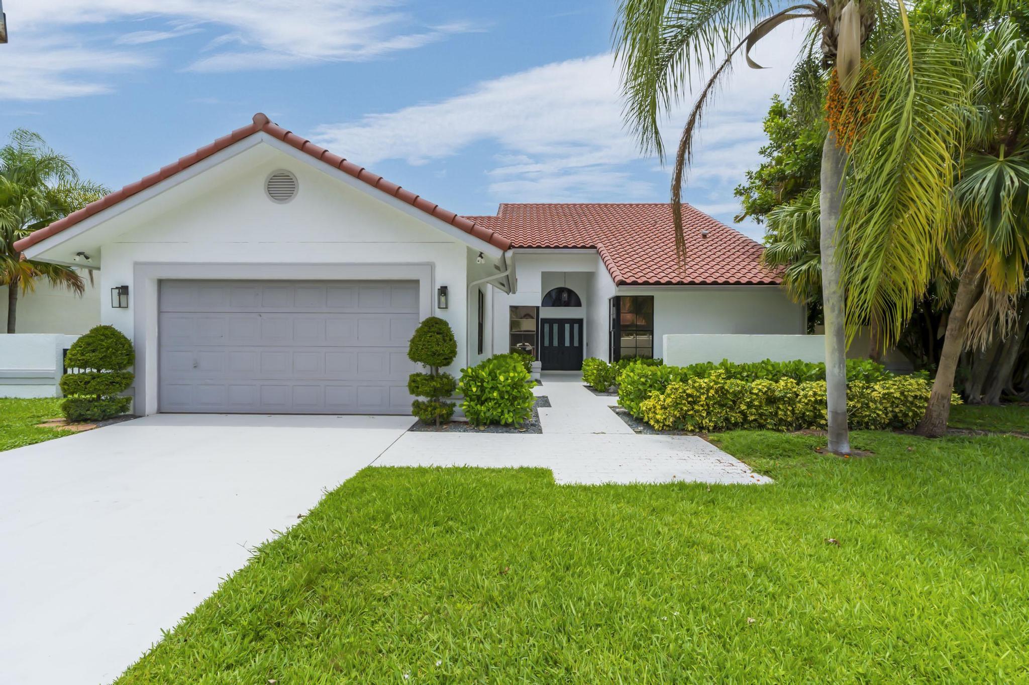 19325 Cherry Hills, Boca Raton FL 33498
