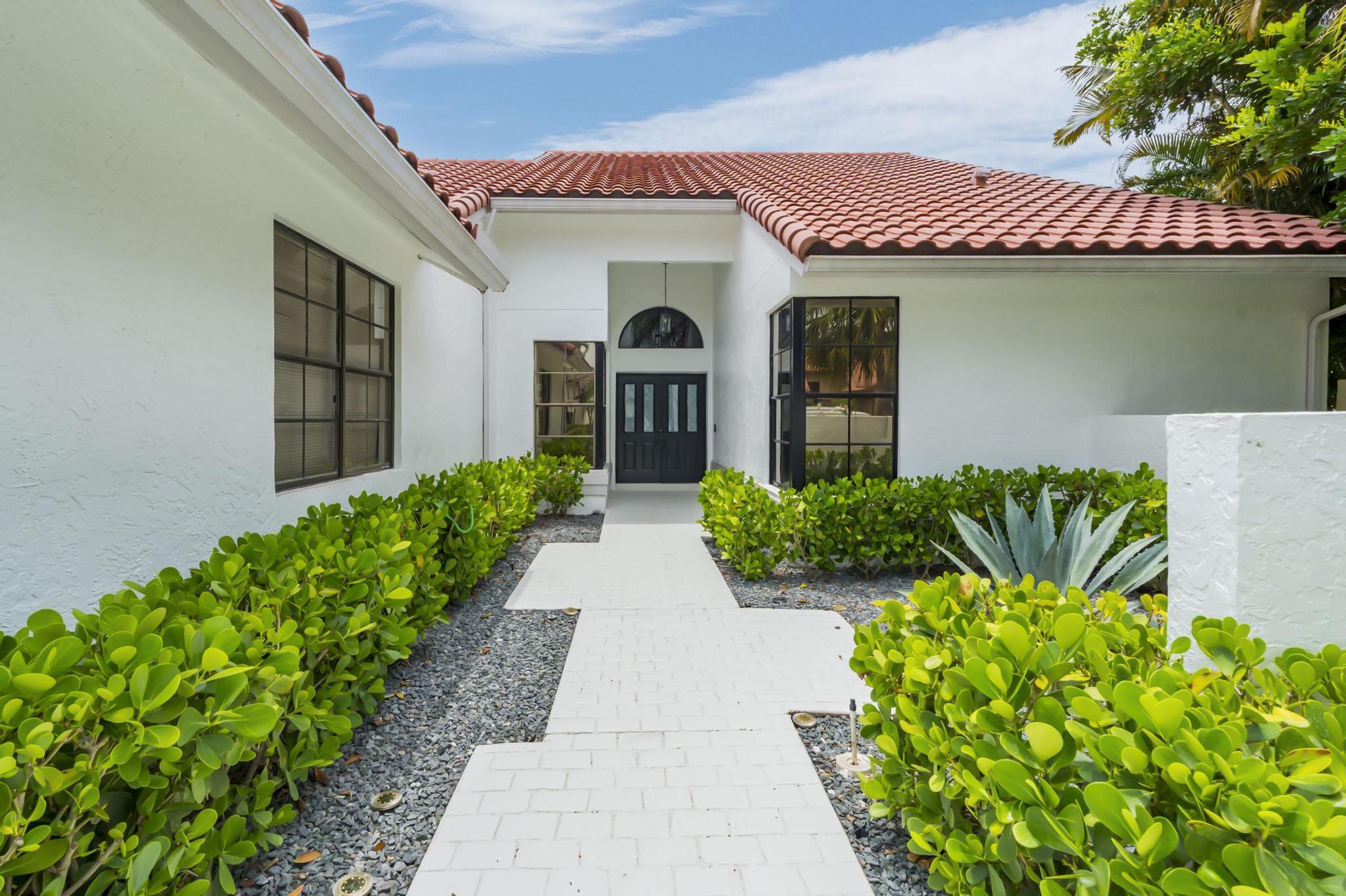 19325 Cherry Hills, Boca Raton FL 33498