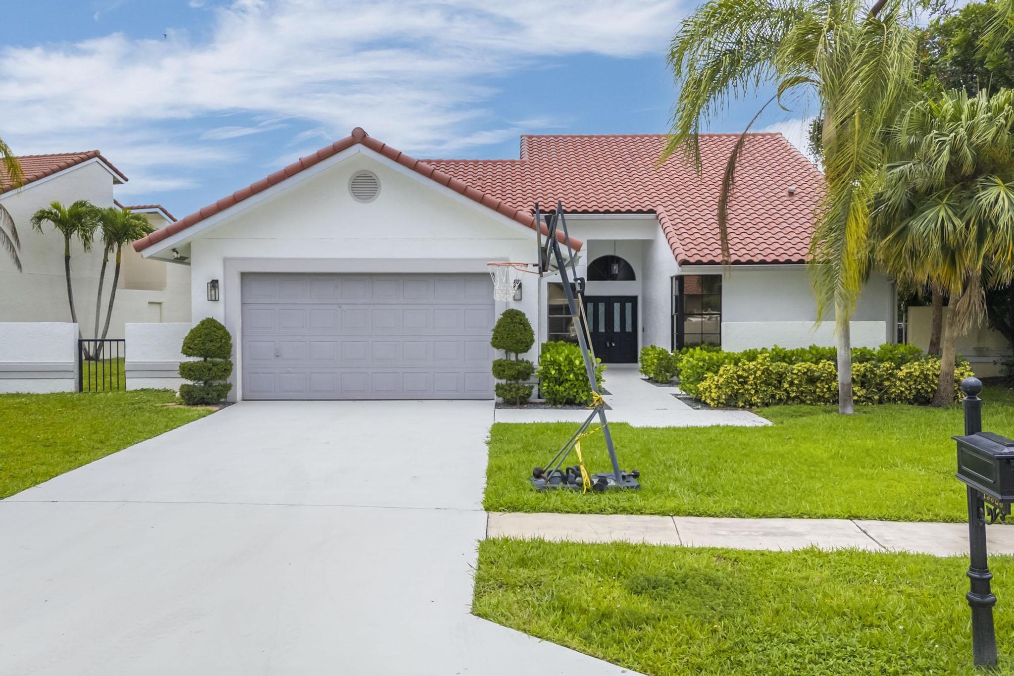 19325 Cherry Hills, Boca Raton FL 33498