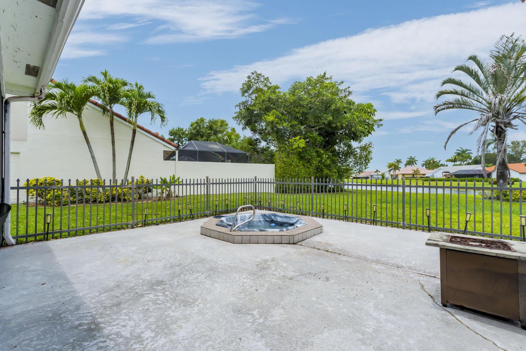 19325 Cherry Hills, Boca Raton FL 33498