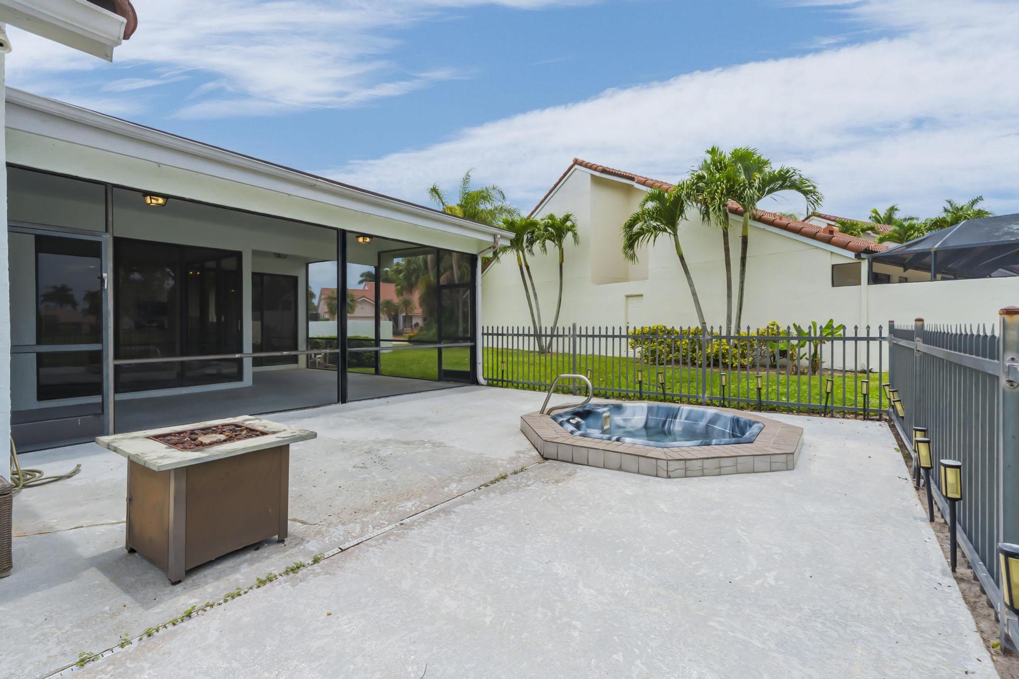 19325 Cherry Hills, Boca Raton FL 33498