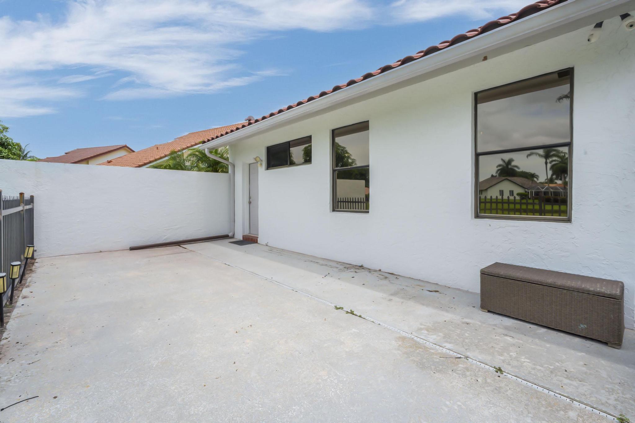 19325 Cherry Hills, Boca Raton FL 33498
