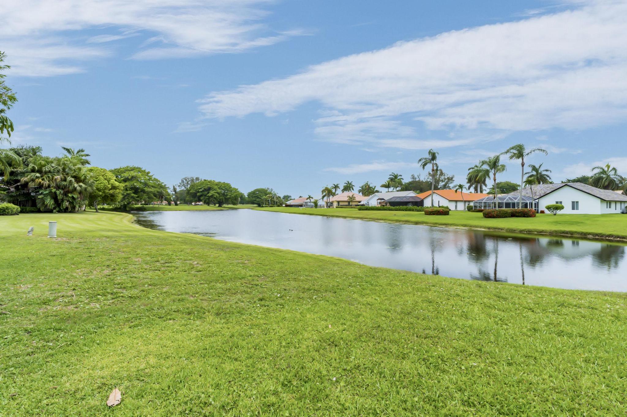 19325 Cherry Hills, Boca Raton FL 33498