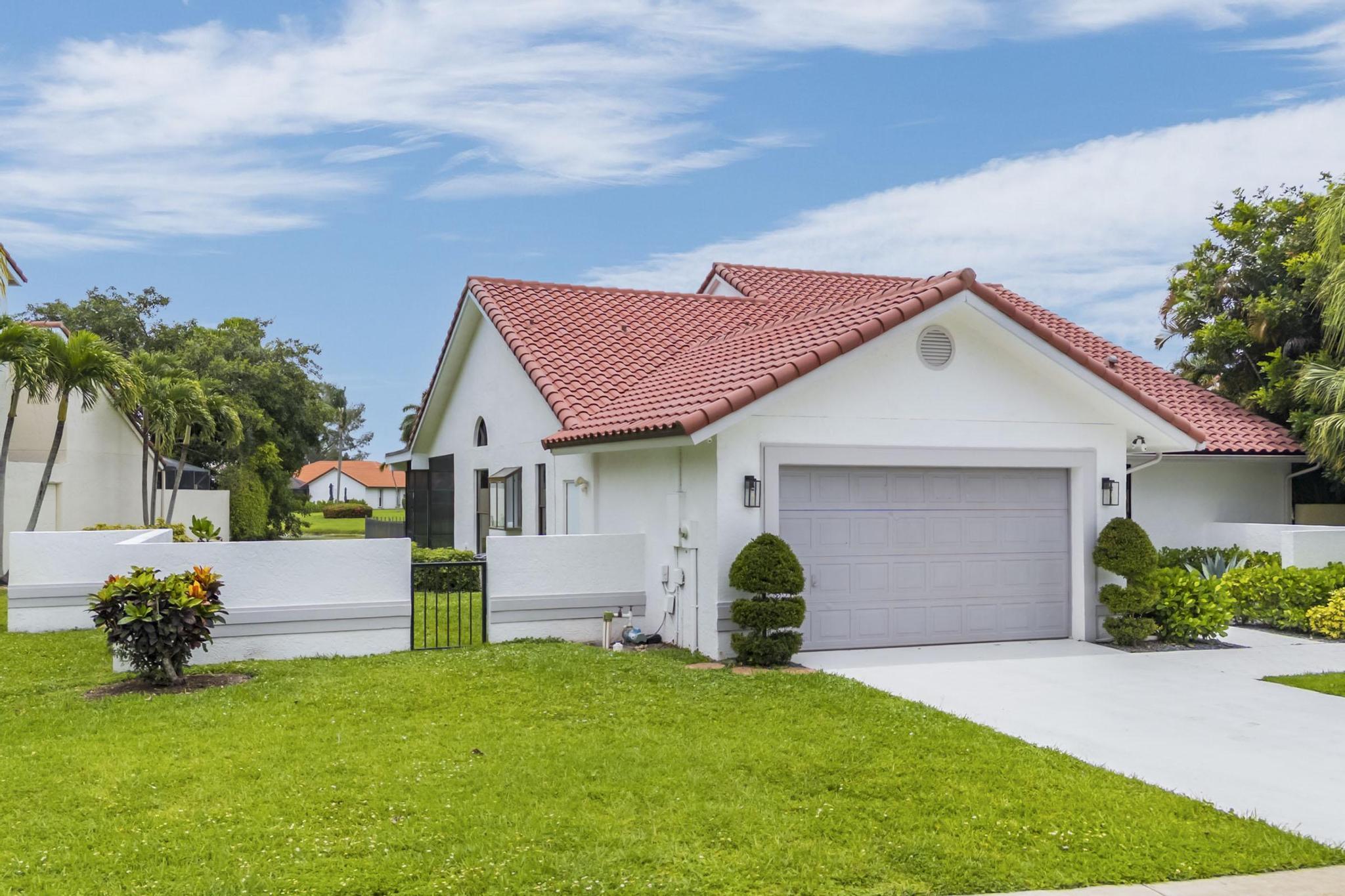 19325 Cherry Hills, Boca Raton FL 33498