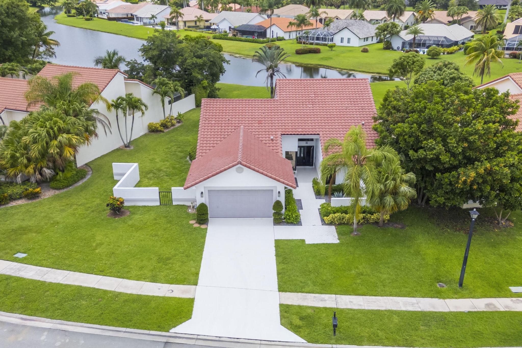 19325 Cherry Hills, Boca Raton FL 33498