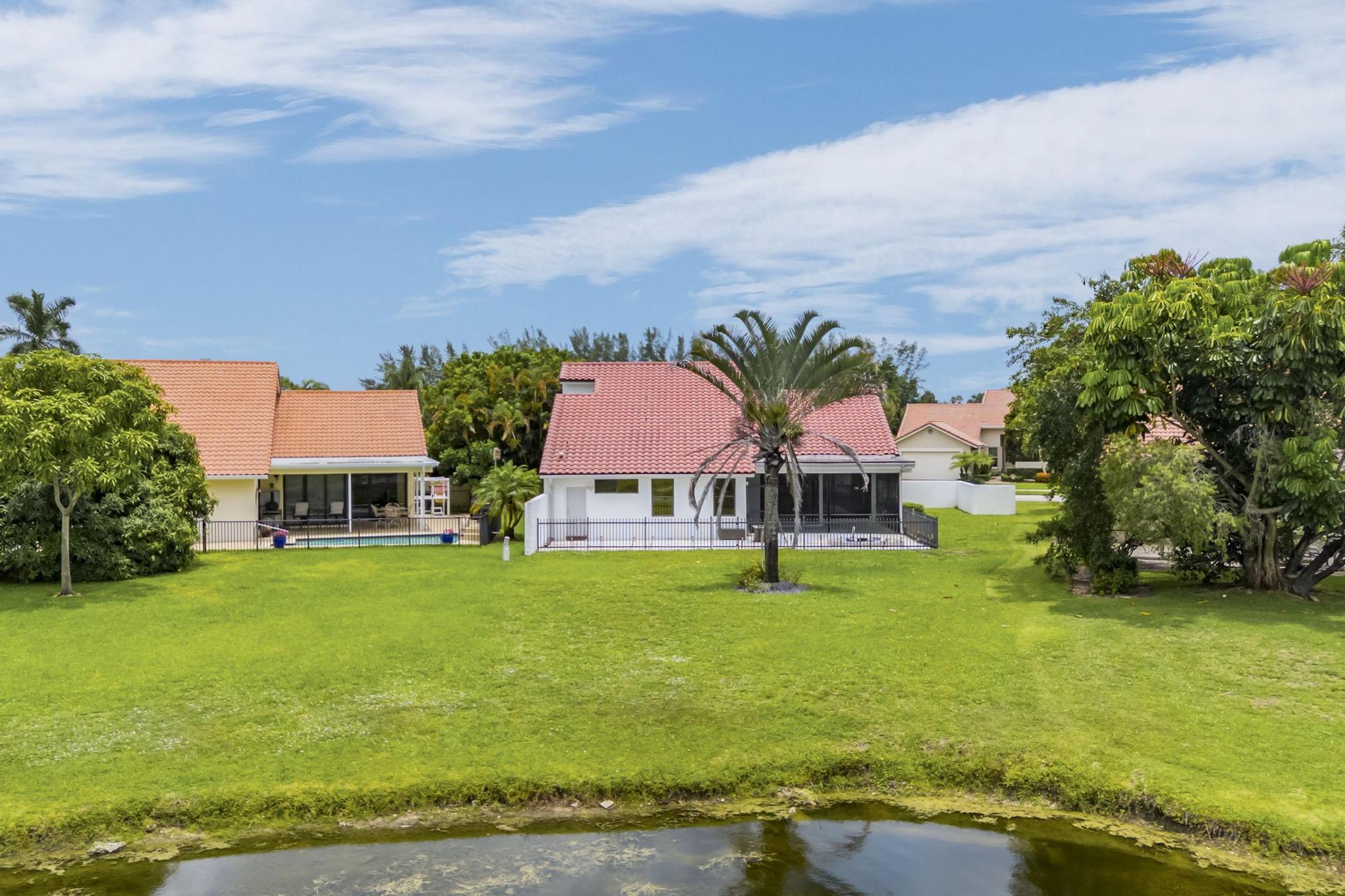 19325 Cherry Hills, Boca Raton FL 33498