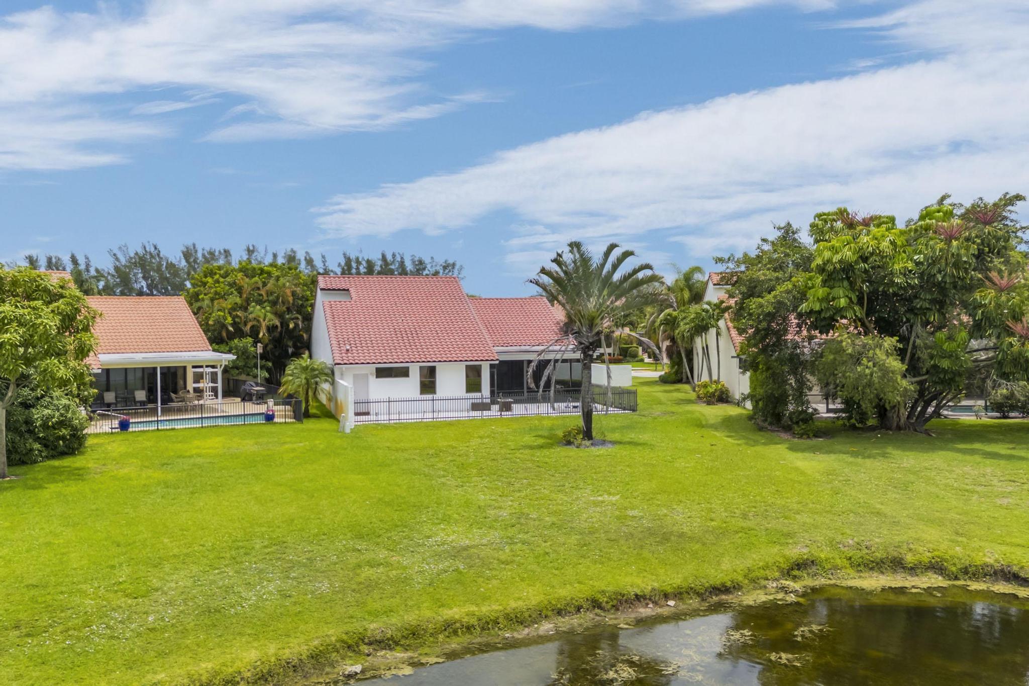 19325 Cherry Hills, Boca Raton FL 33498