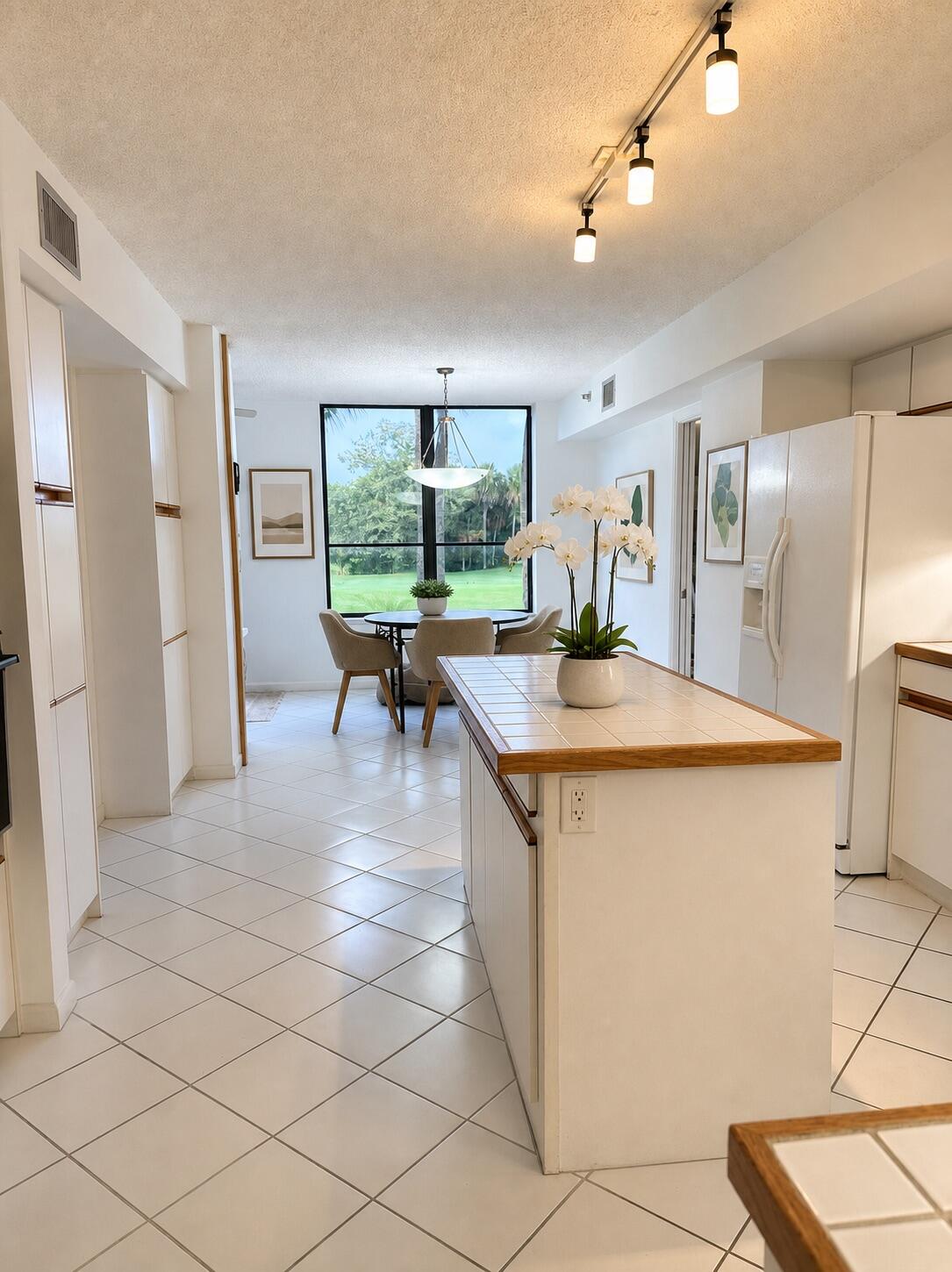 7567 Imperial #202, Boca Raton FL 33433