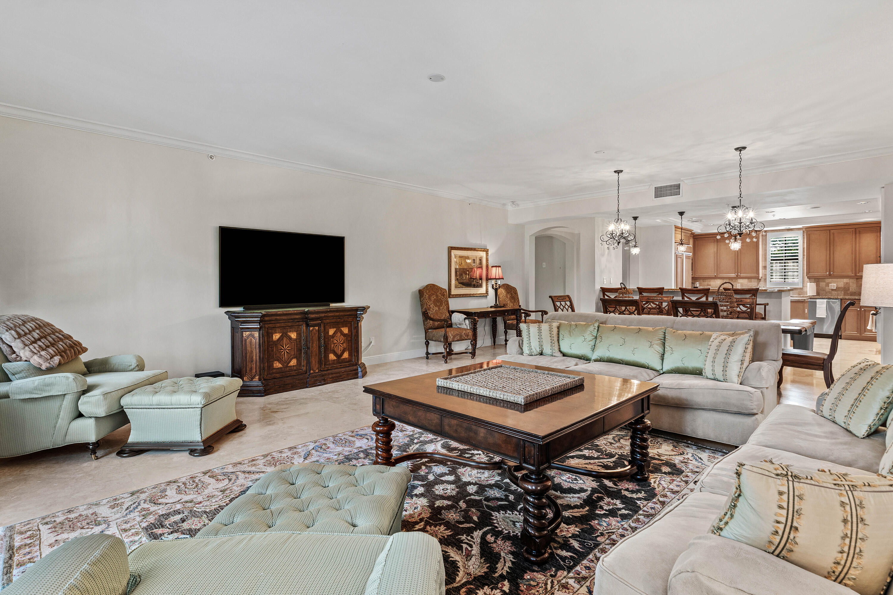 110 Gleason #203, Delray Beach FL 33483