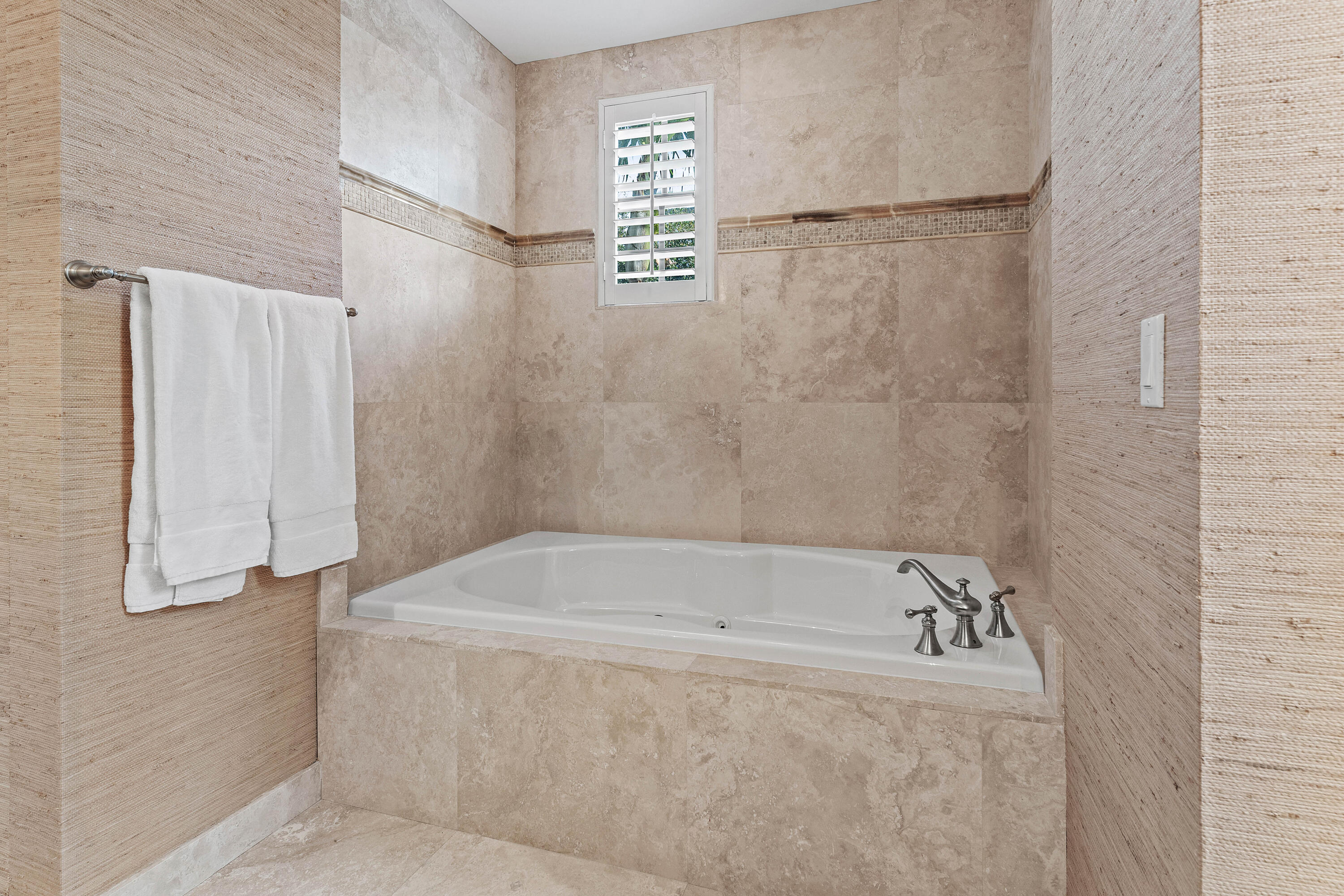 110 Gleason #203, Delray Beach FL 33483