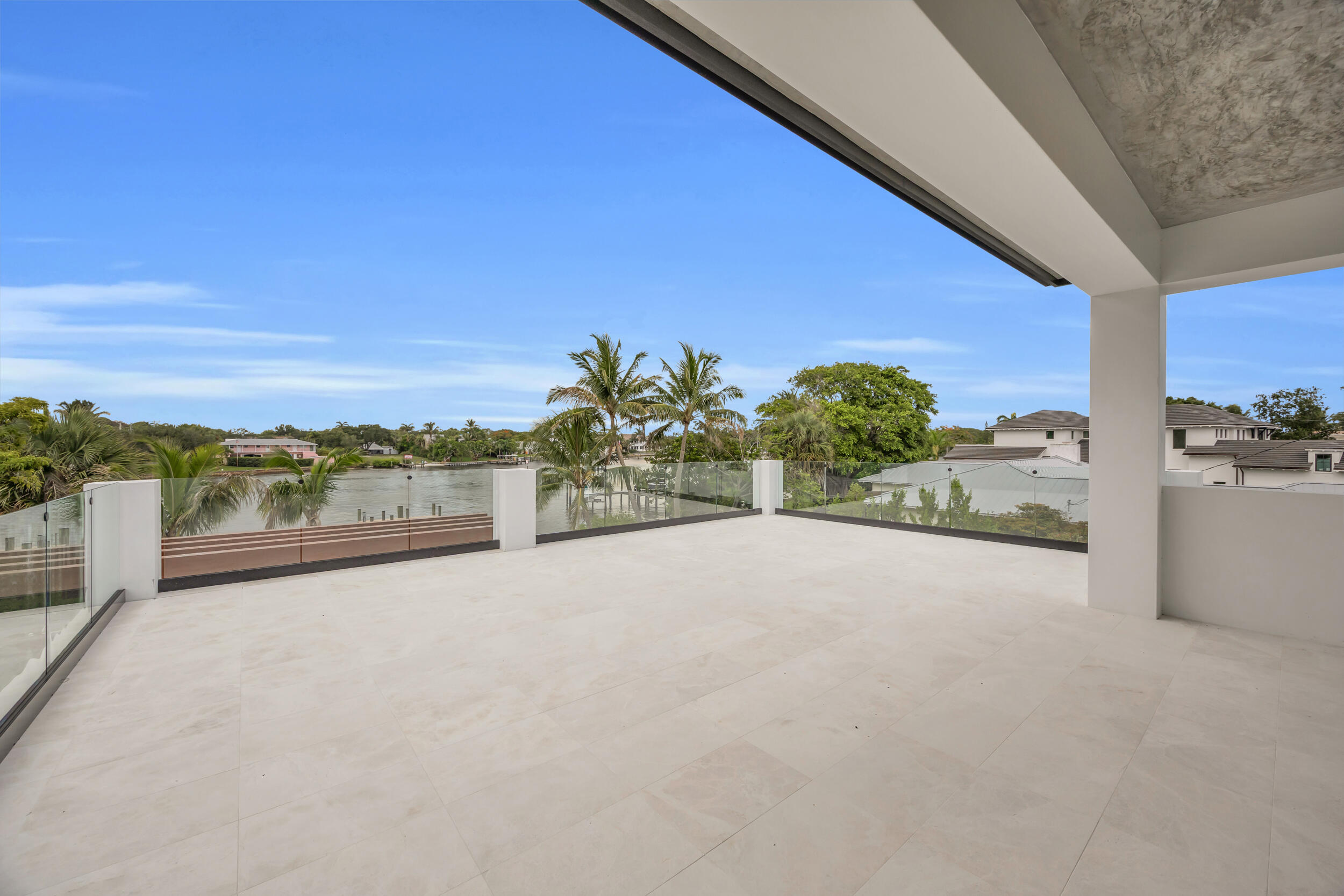 19175 W Riverside, Tequesta FL 33469
