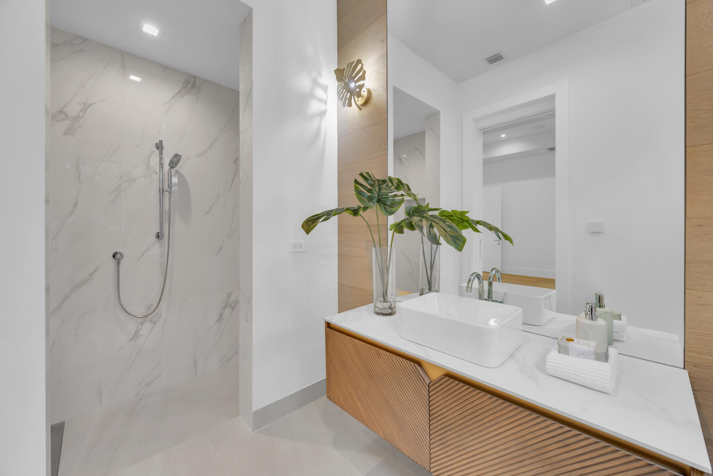 19175 W Riverside, Tequesta FL 33469