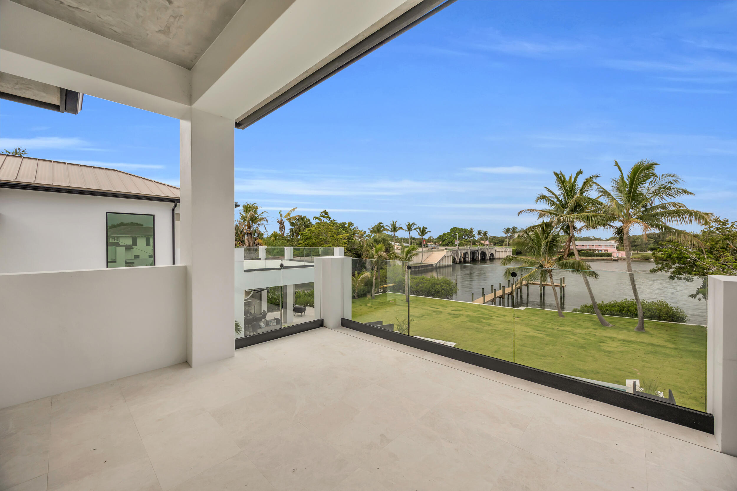 19175 W Riverside, Tequesta FL 33469