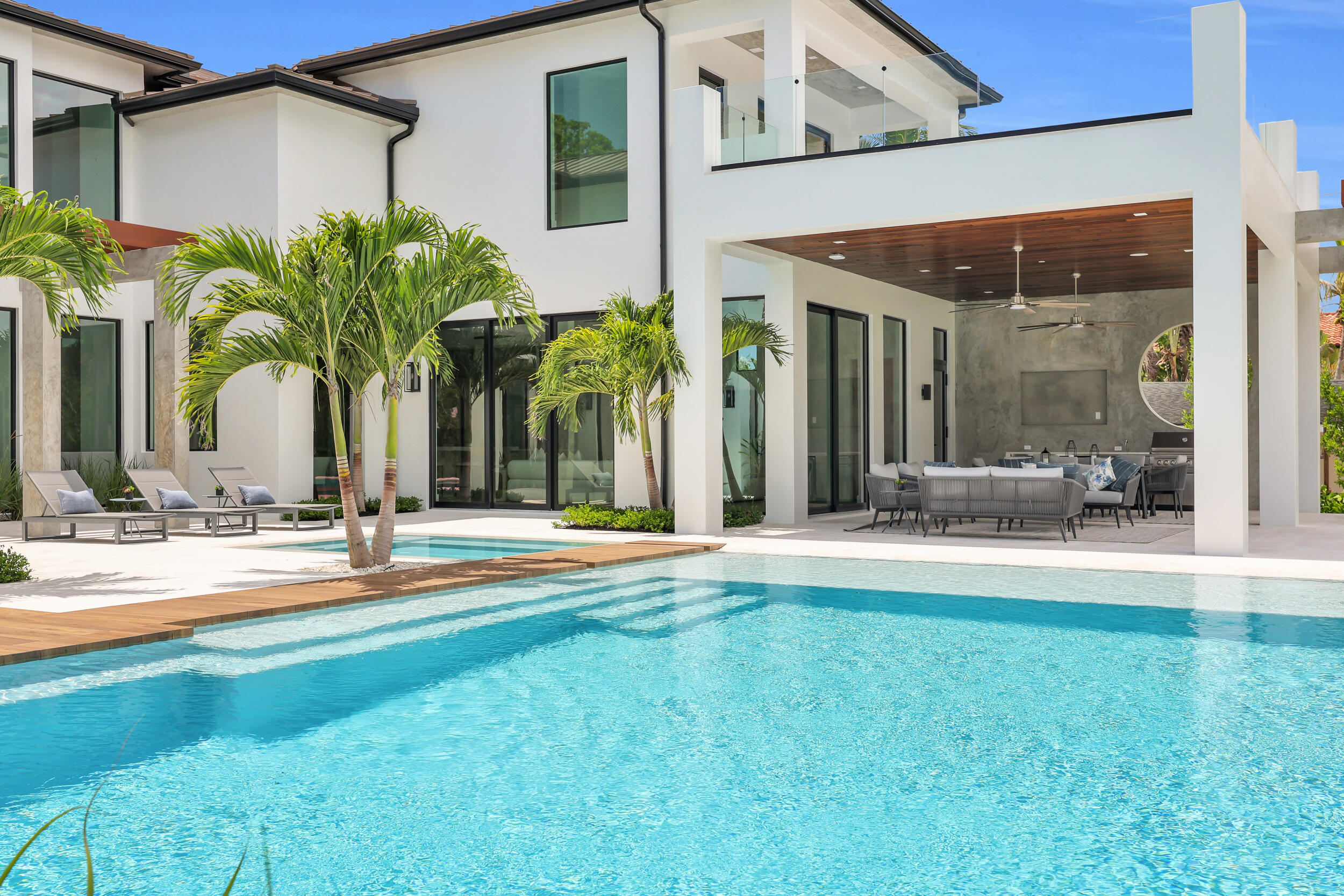 19175 W Riverside, Tequesta FL 33469