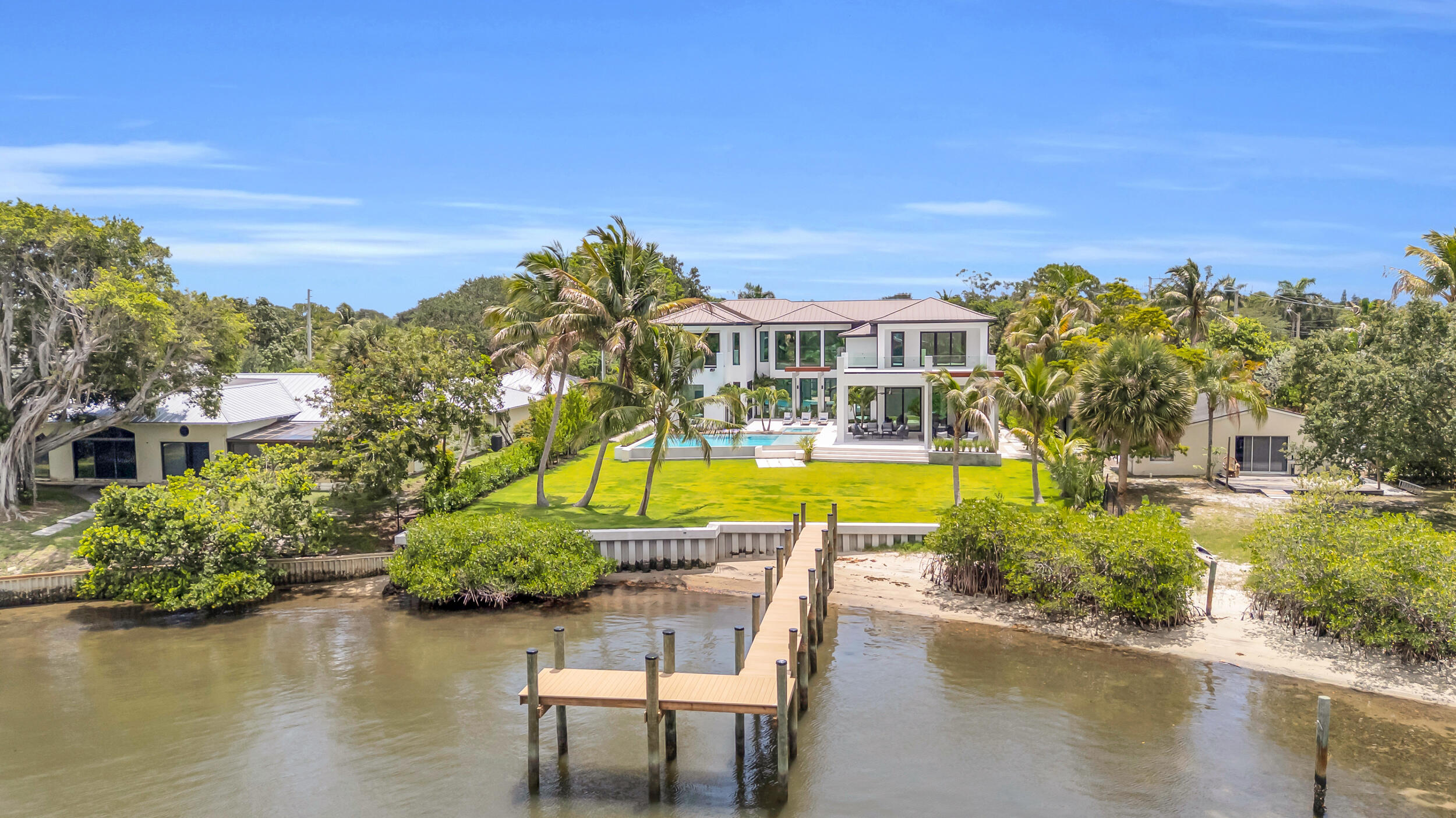 19175 W Riverside, Tequesta FL 33469