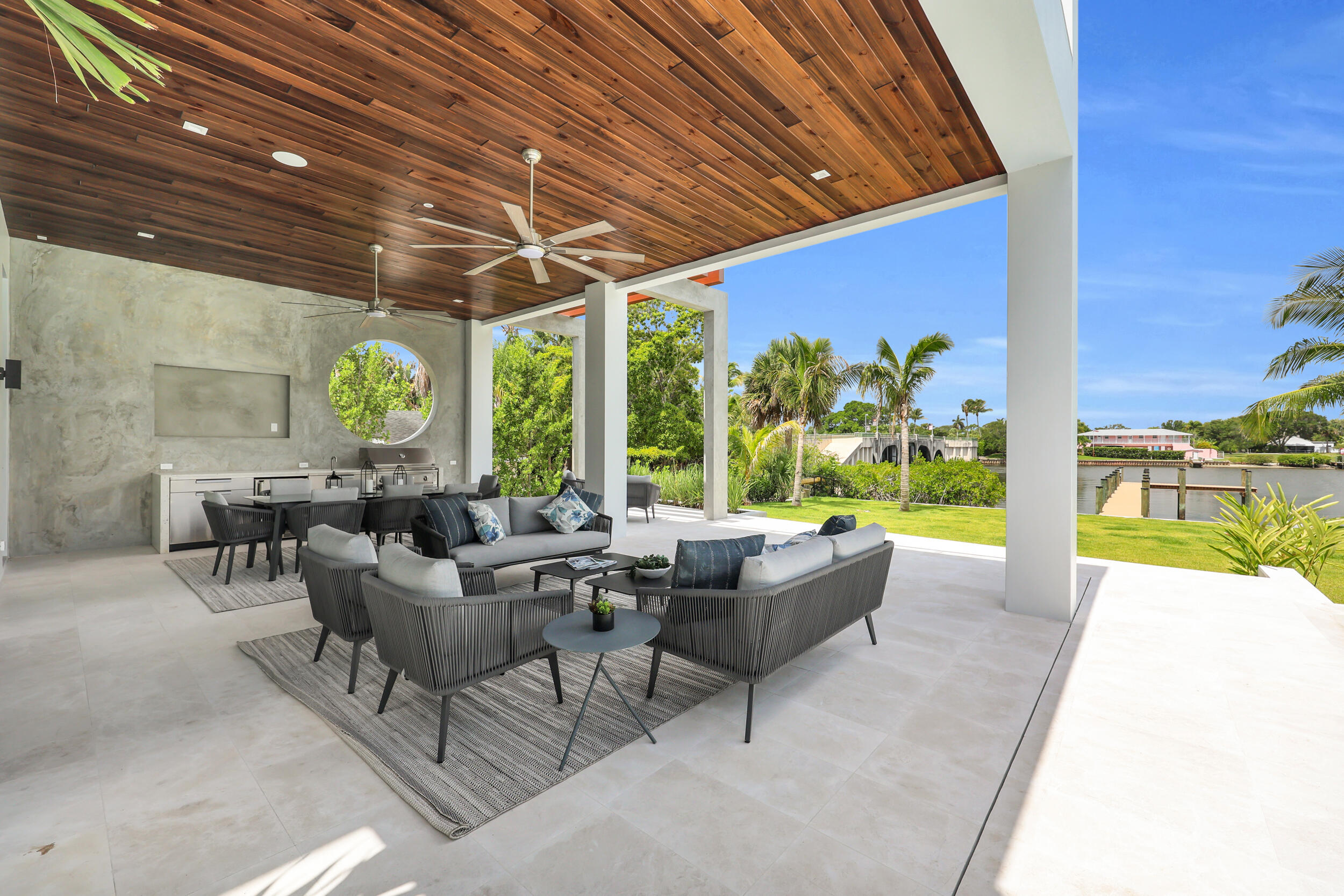 19175 W Riverside, Tequesta FL 33469
