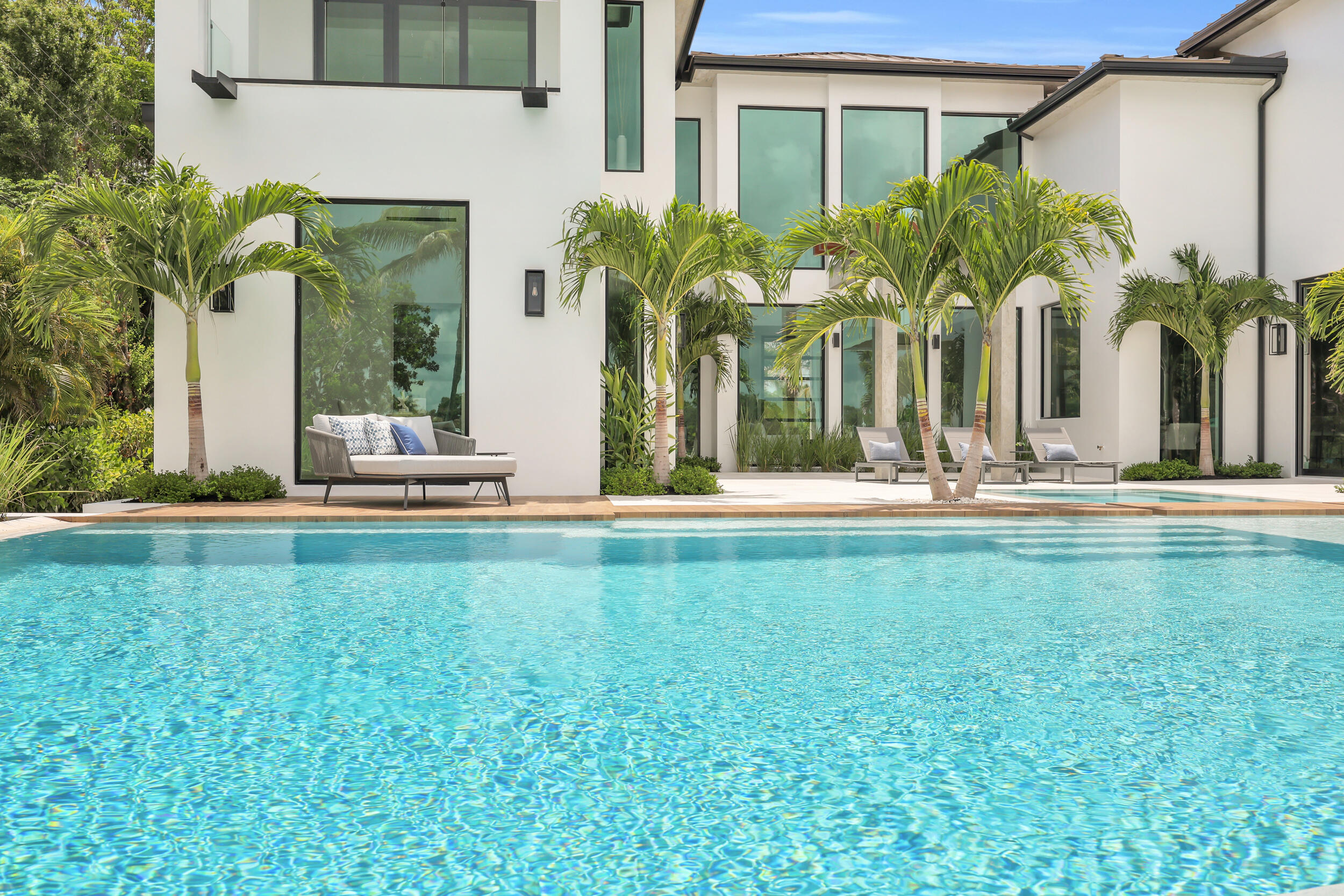 19175 W Riverside, Tequesta FL 33469