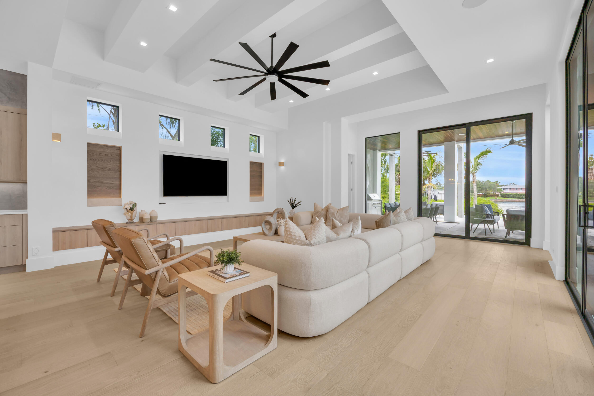 19175 W Riverside, Tequesta FL 33469