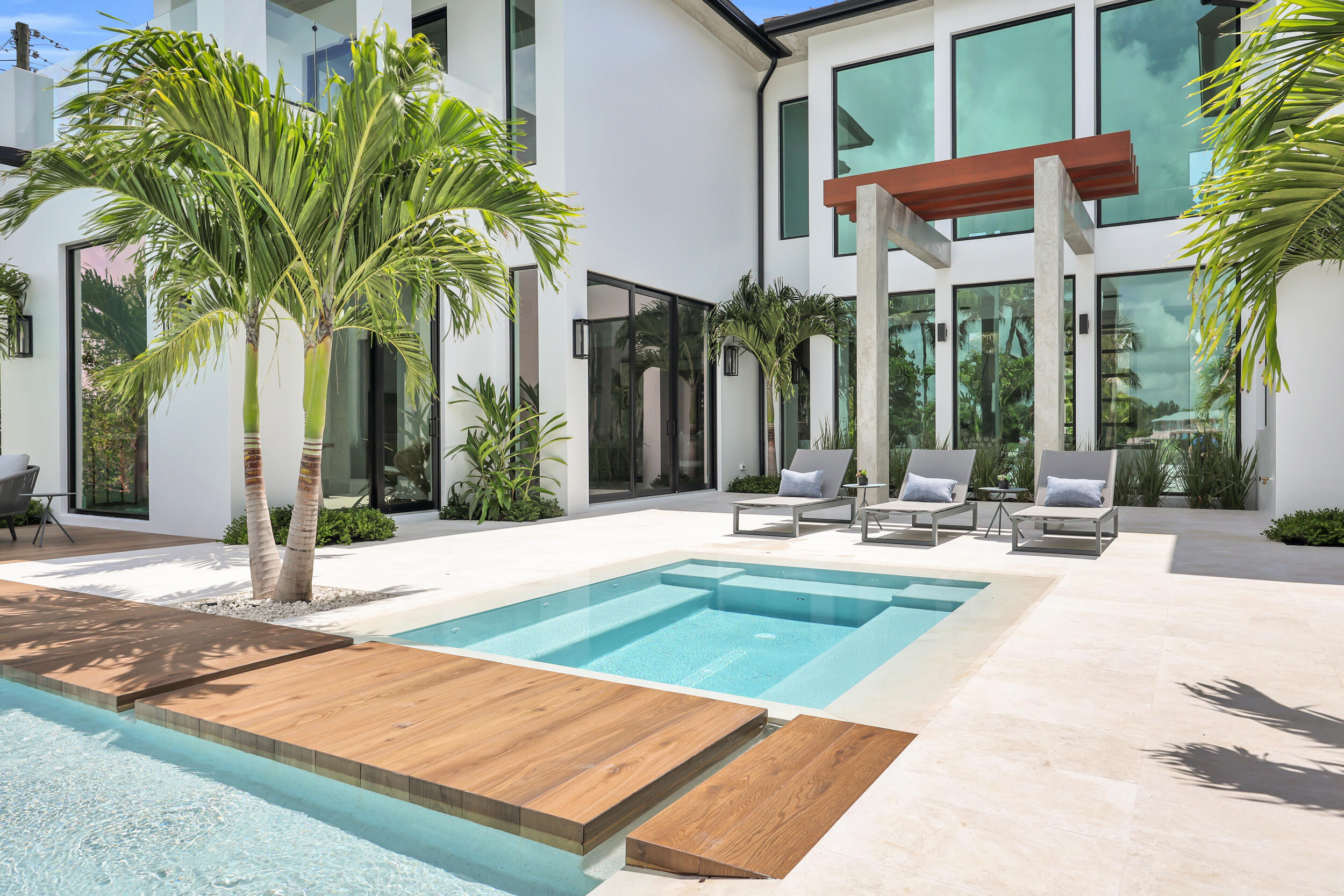 19175 W Riverside, Tequesta FL 33469