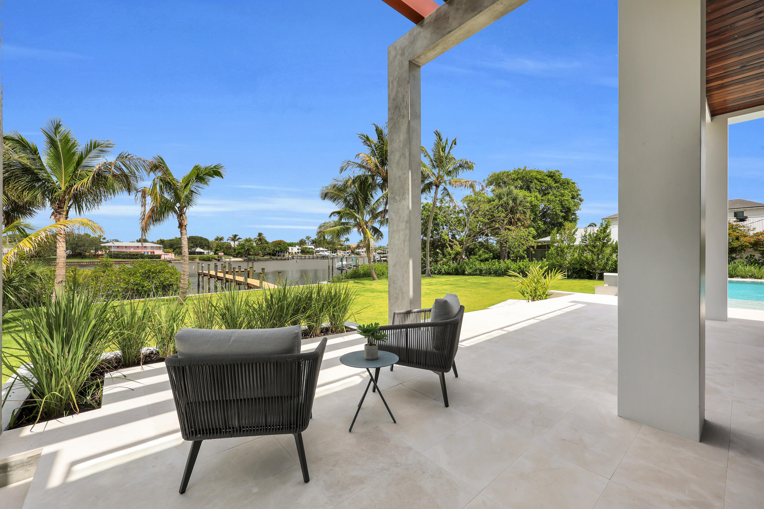 19175 W Riverside, Tequesta FL 33469