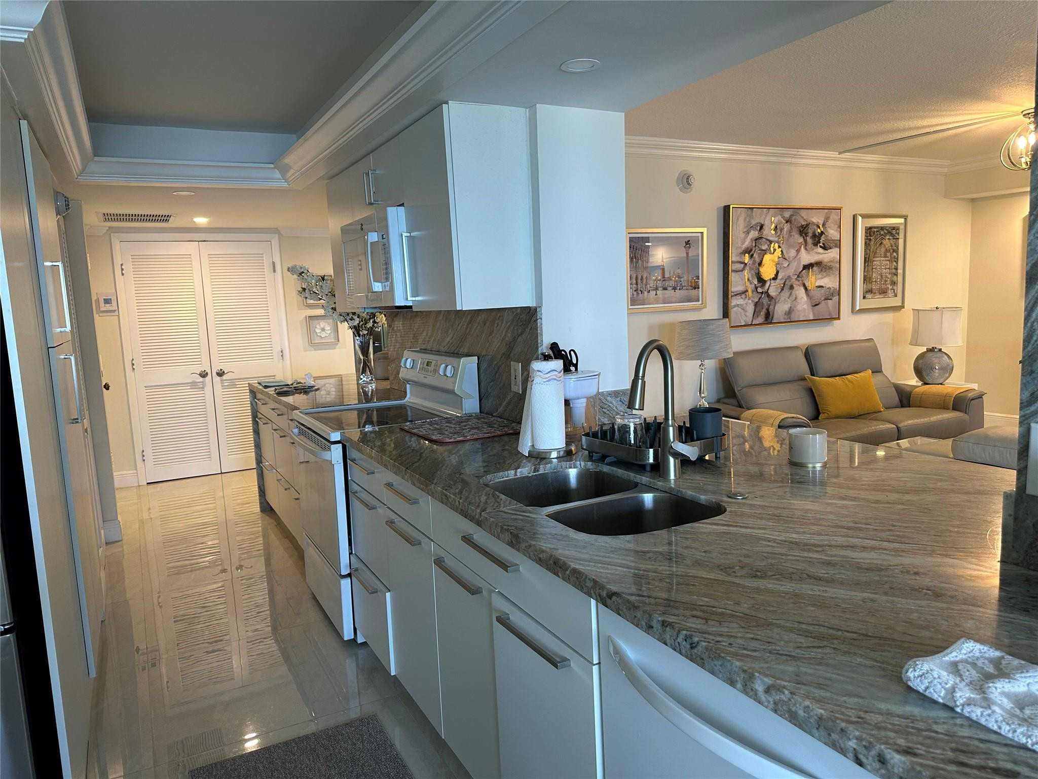 4900 N Ocean #912, Lauderdale By The Sea FL 33308