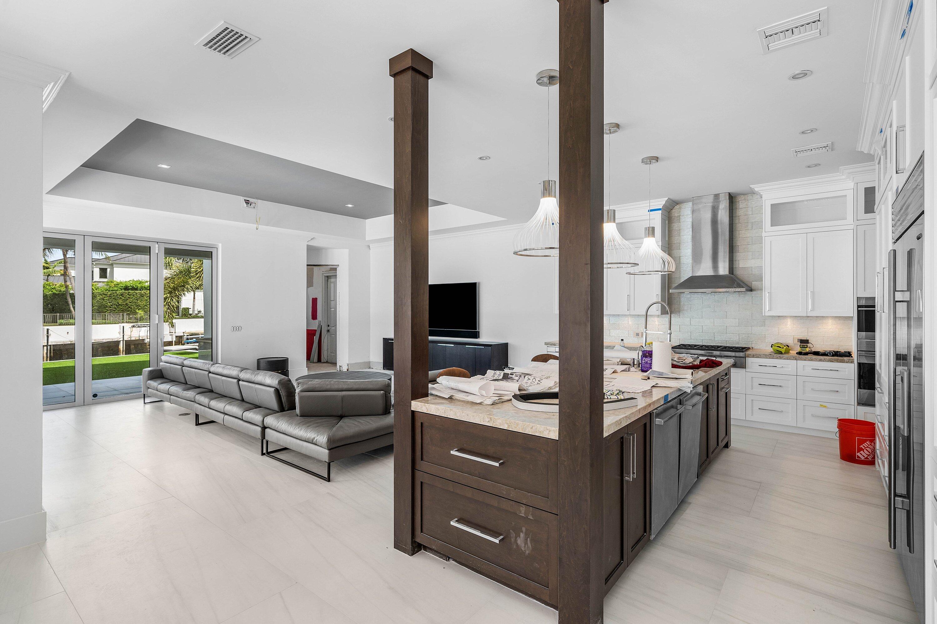 419 E Coconut Palm, Boca Raton FL 33432