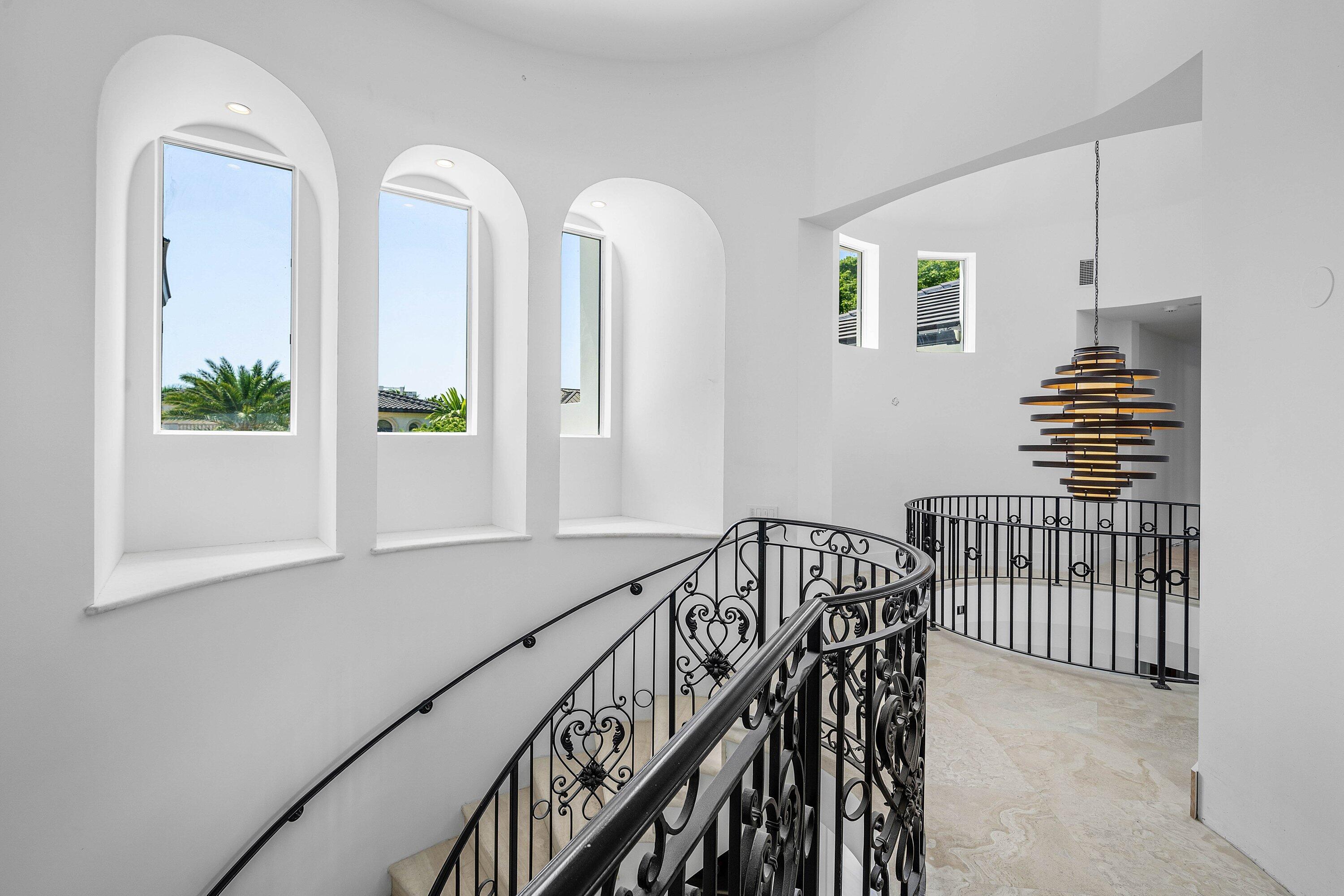 419 E Coconut Palm, Boca Raton FL 33432