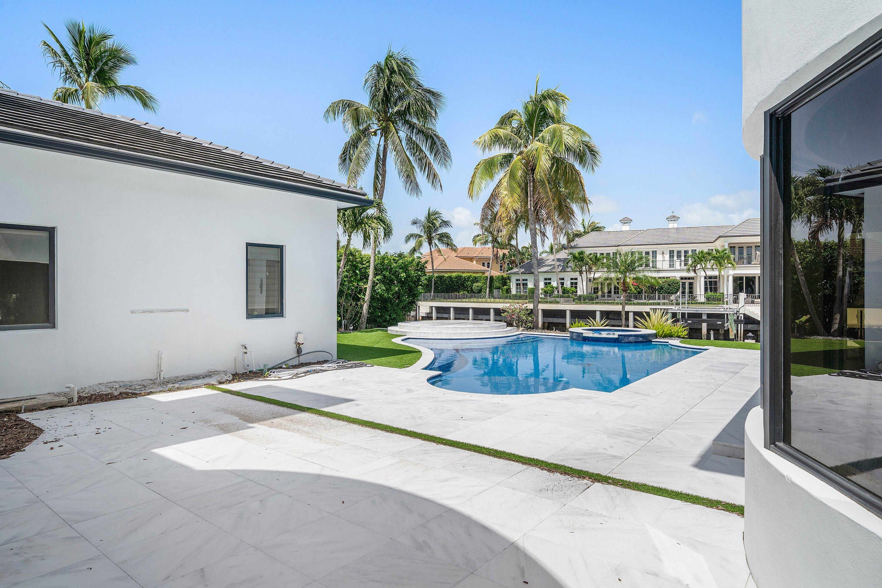 419 E Coconut Palm, Boca Raton FL 33432