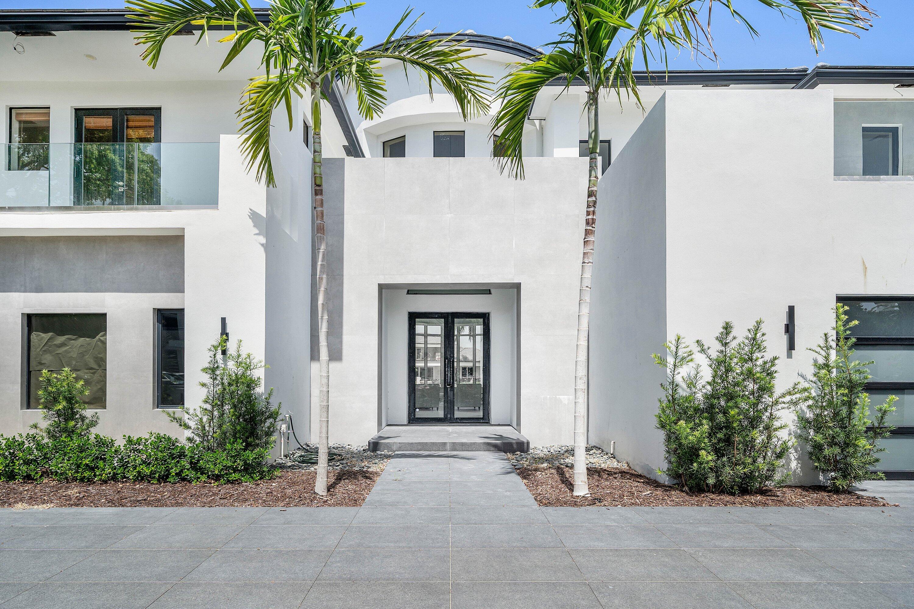419 E Coconut Palm, Boca Raton FL 33432