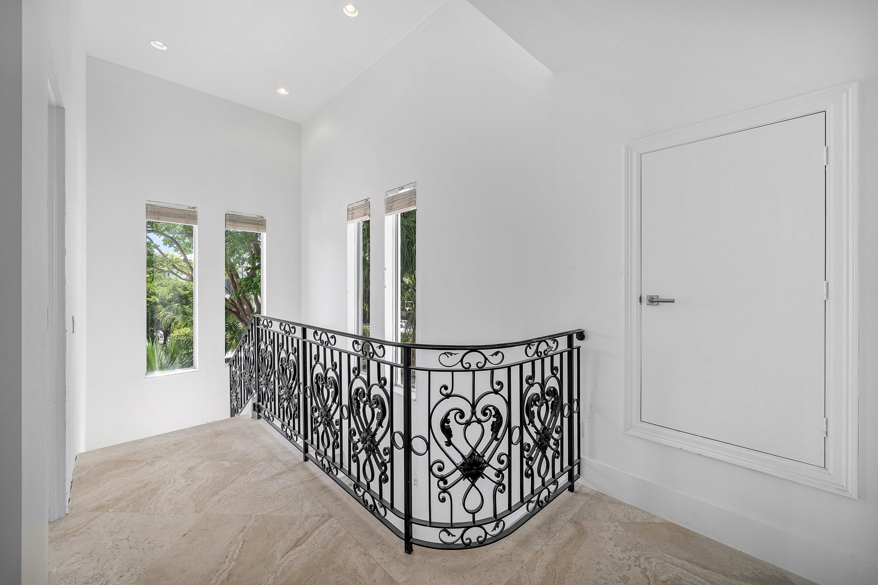419 E Coconut Palm, Boca Raton FL 33432