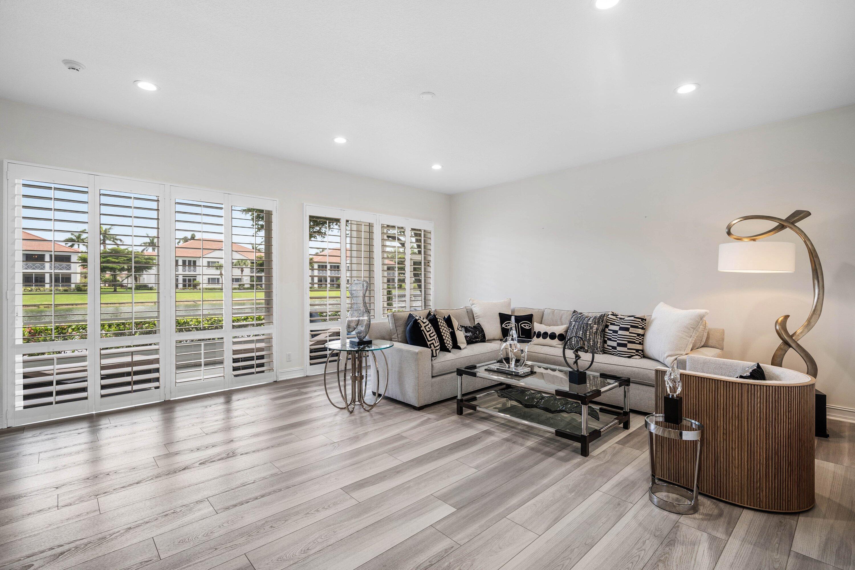 123 Palm Bay #B, Palm Beach Gardens FL 33418
