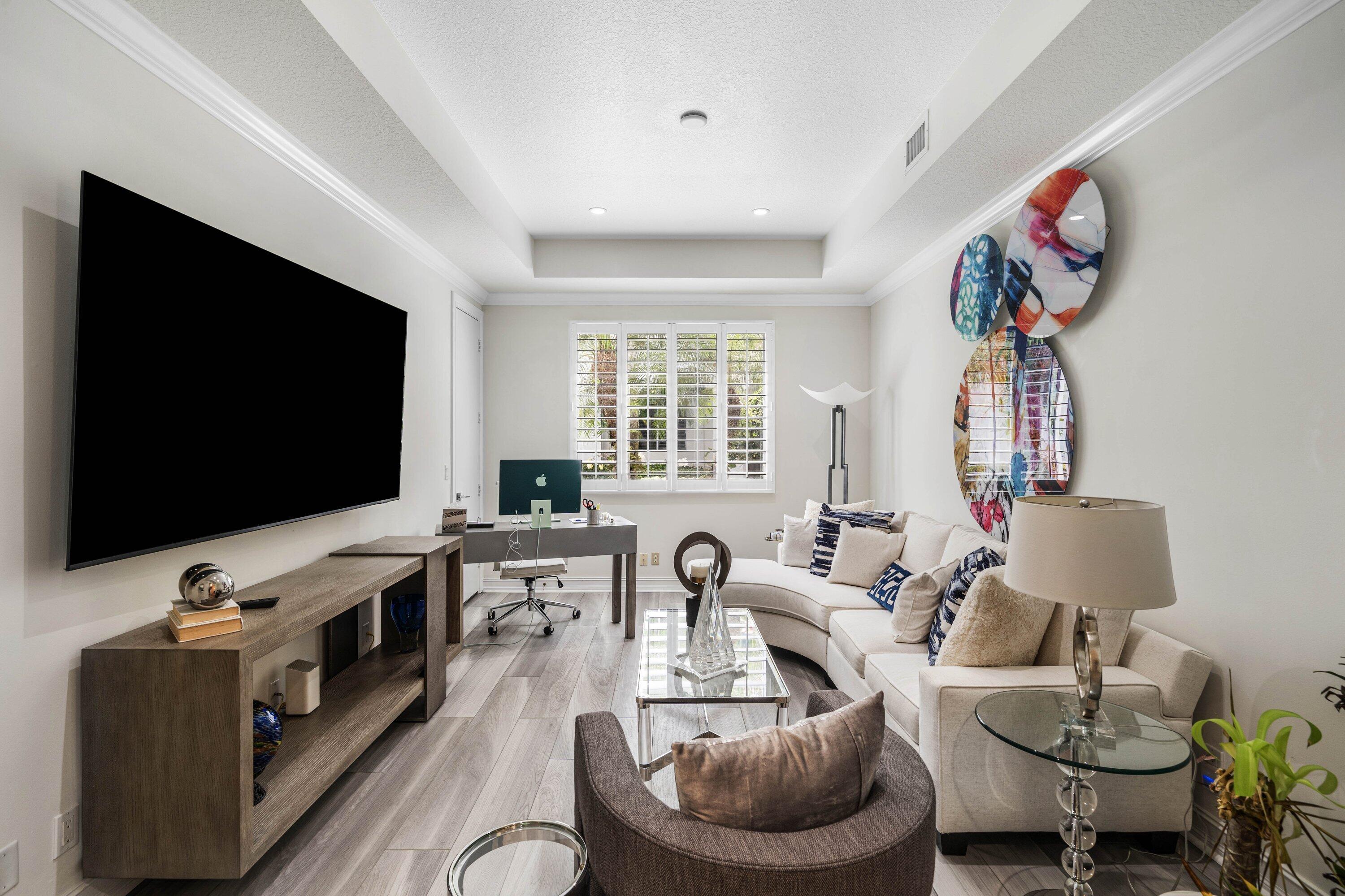 123 Palm Bay #B, Palm Beach Gardens FL 33418