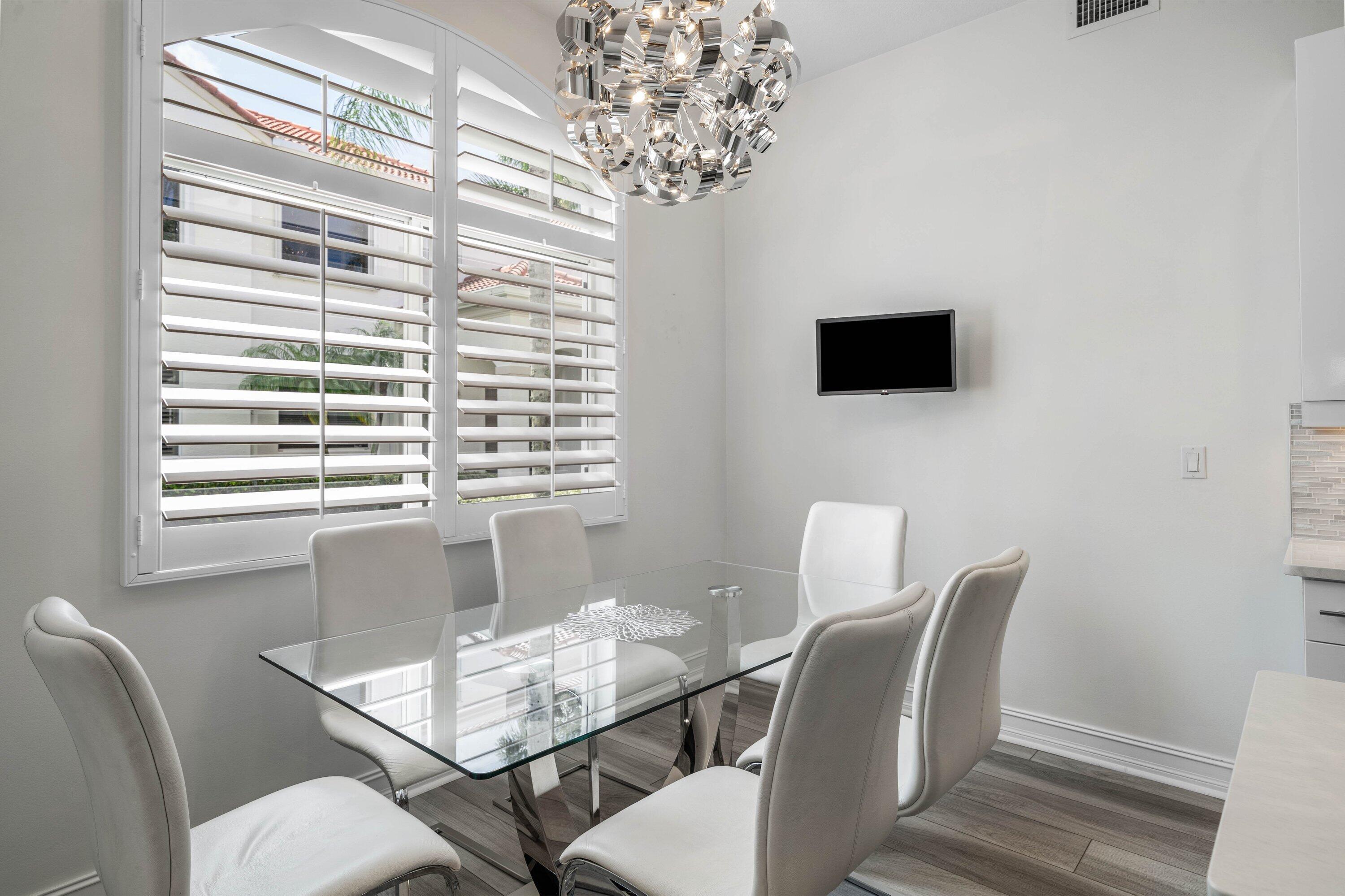 123 Palm Bay #B, Palm Beach Gardens FL 33418