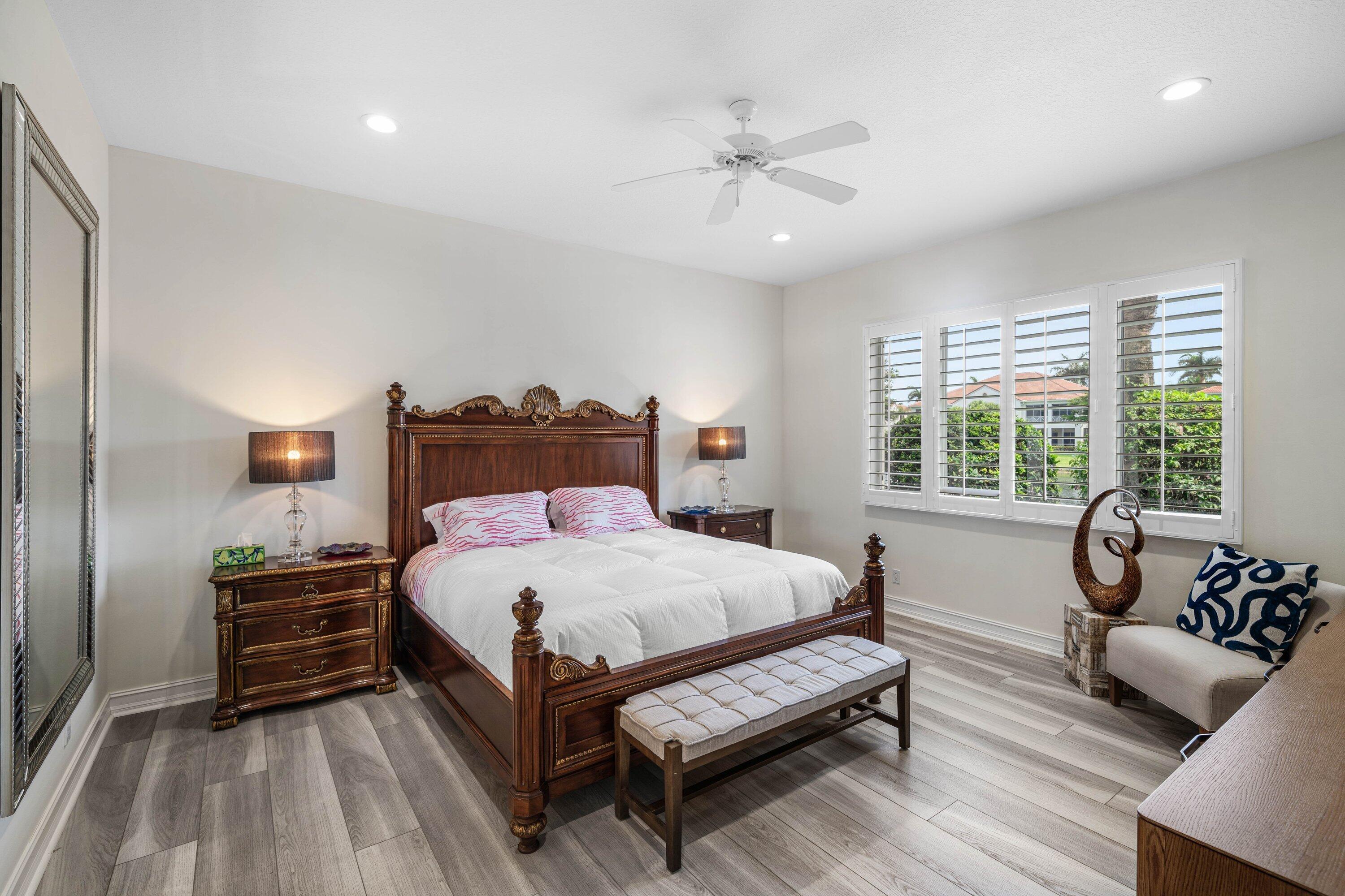 123 Palm Bay #B, Palm Beach Gardens FL 33418
