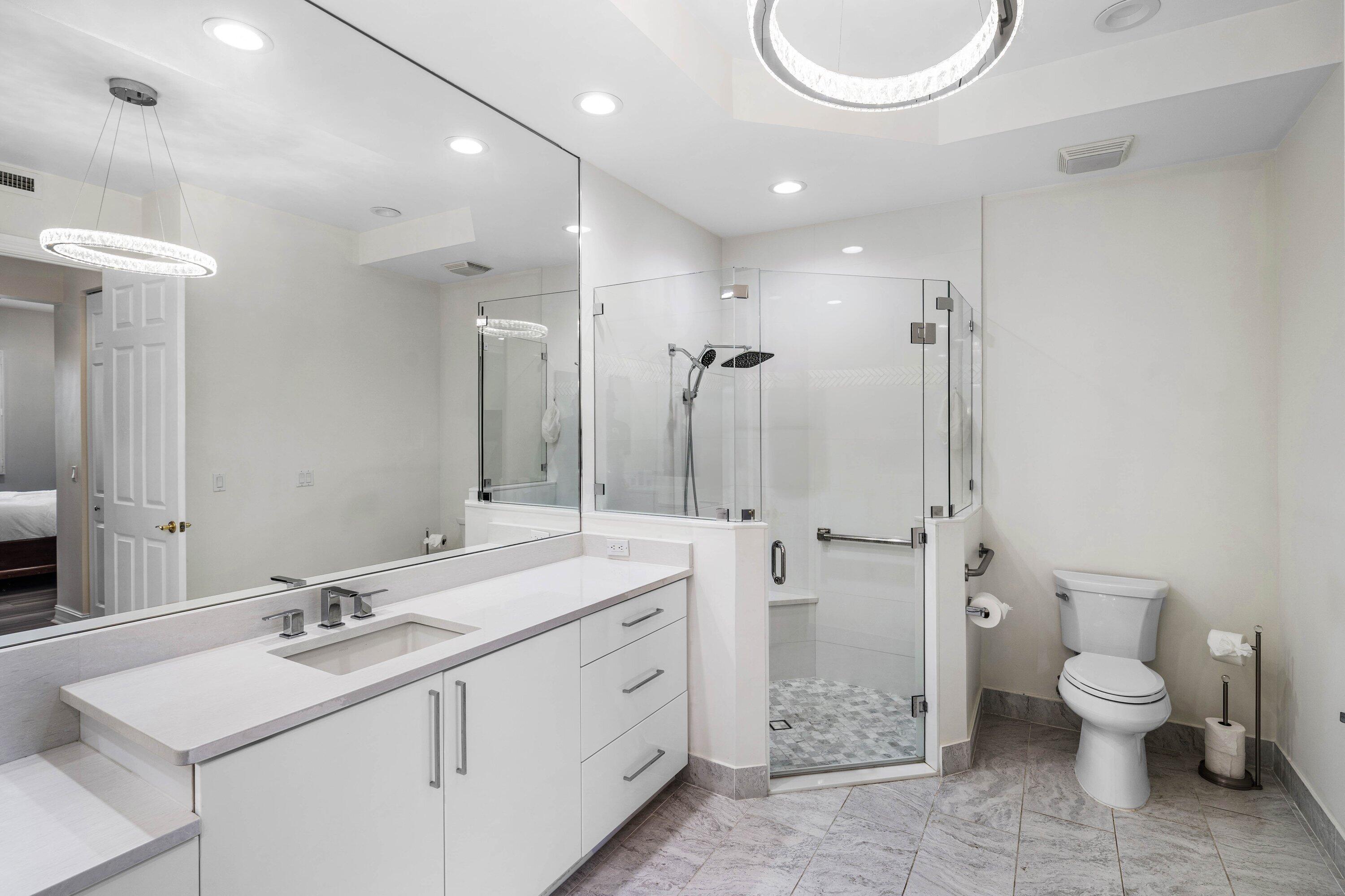 123 Palm Bay #B, Palm Beach Gardens FL 33418