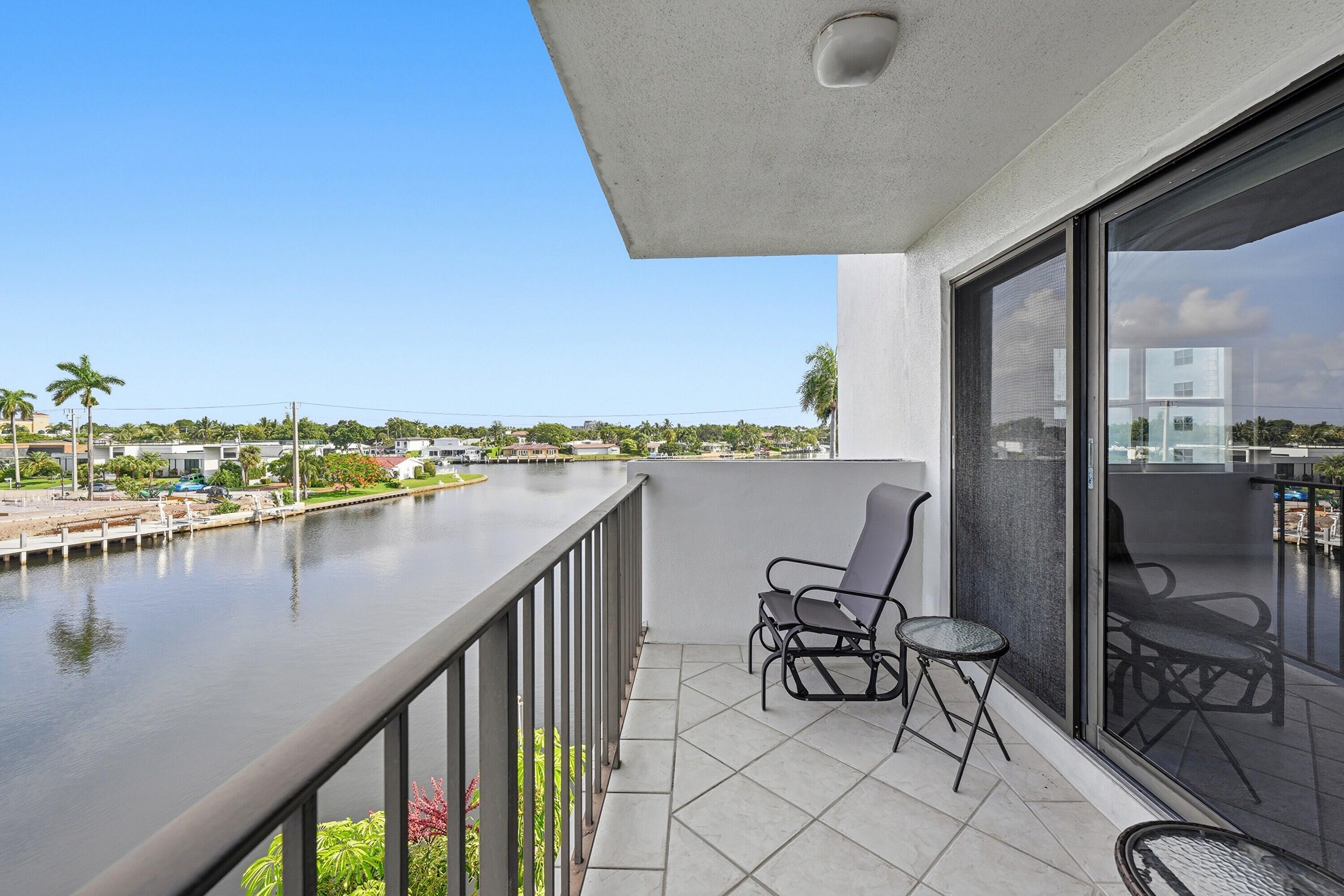 1839 Middle River #302, Fort Lauderdale FL 33305