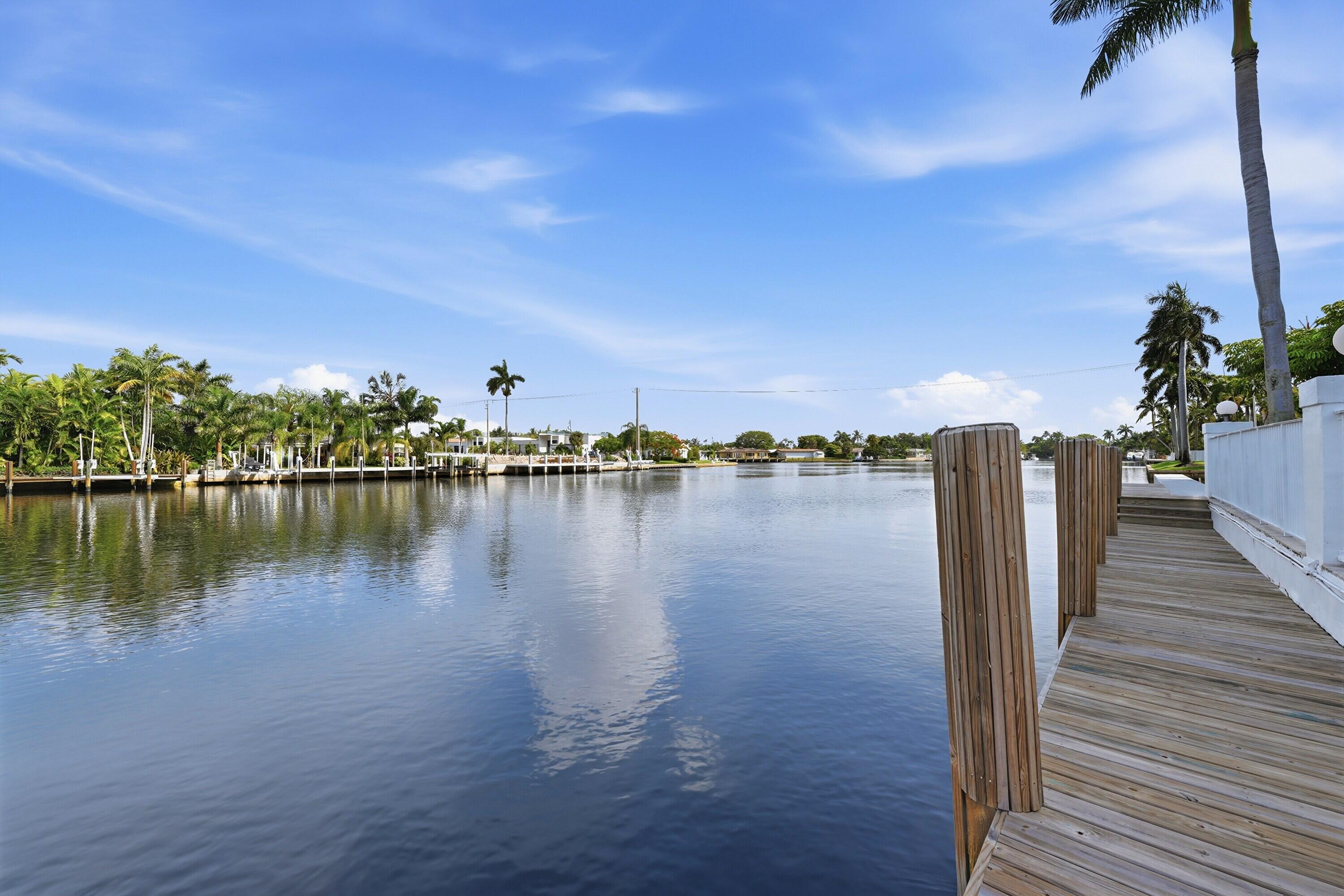 1839 Middle River #302, Fort Lauderdale FL 33305