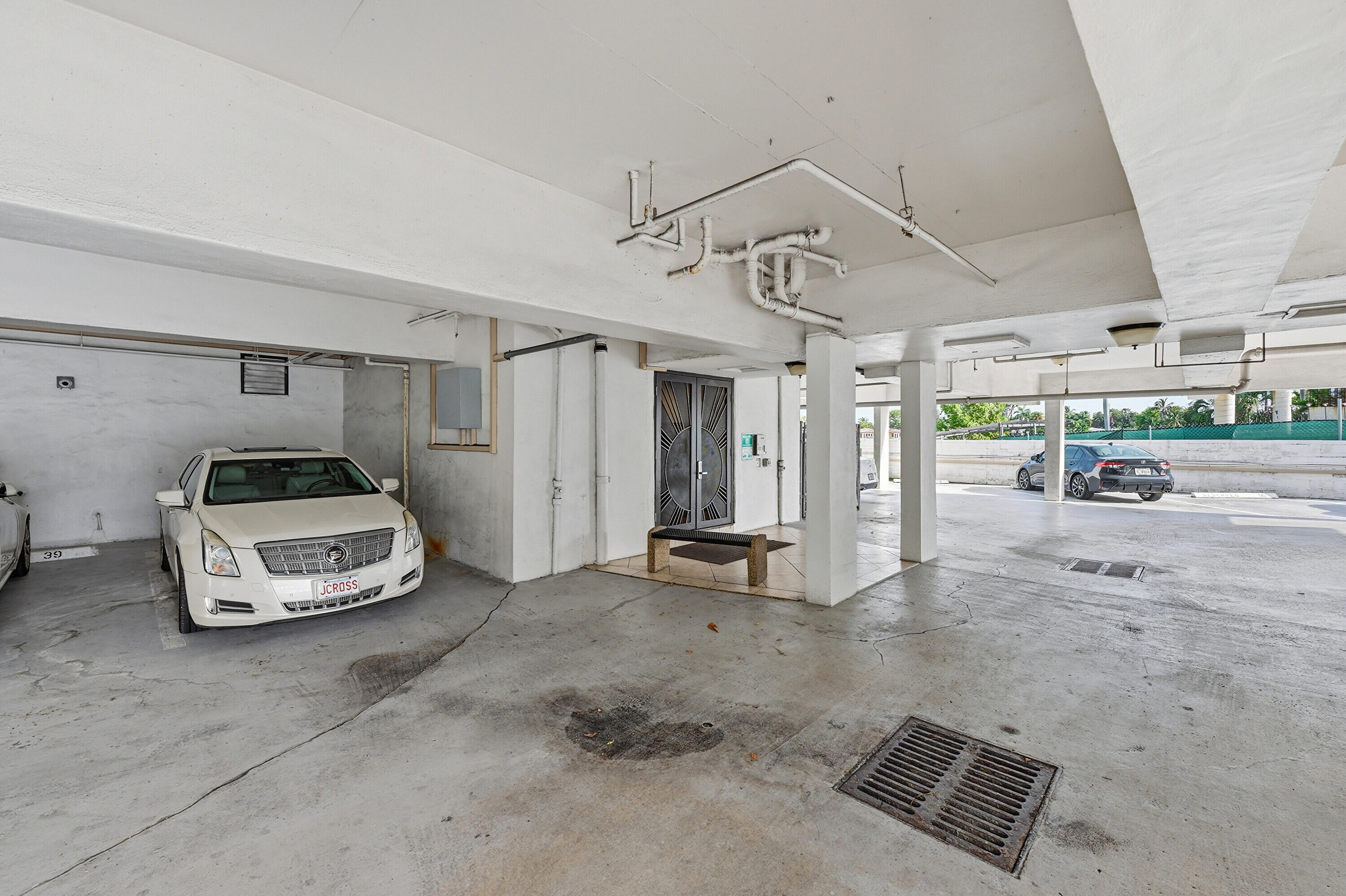1839 Middle River #302, Fort Lauderdale FL 33305