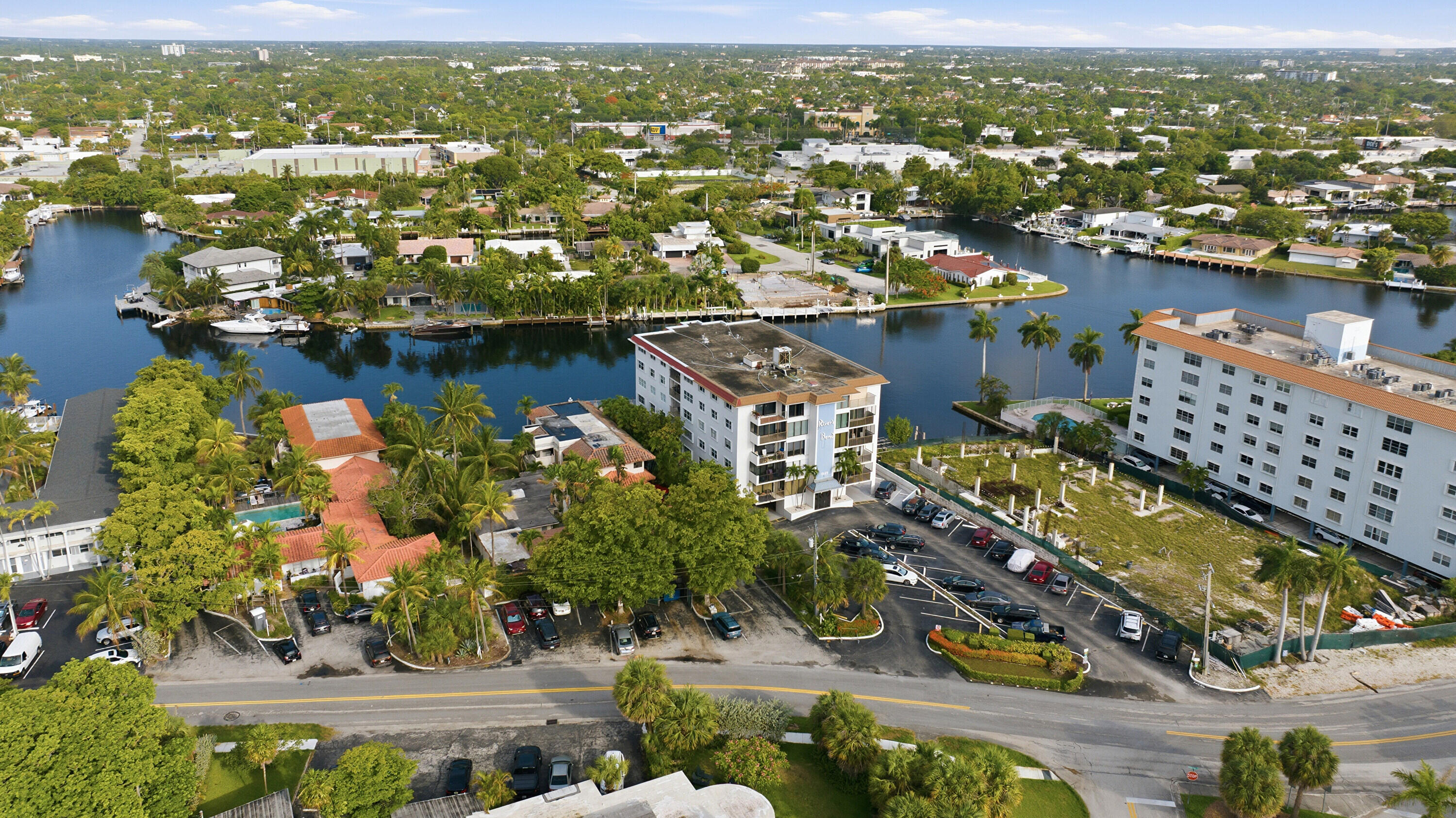 1839 Middle River #302, Fort Lauderdale FL 33305