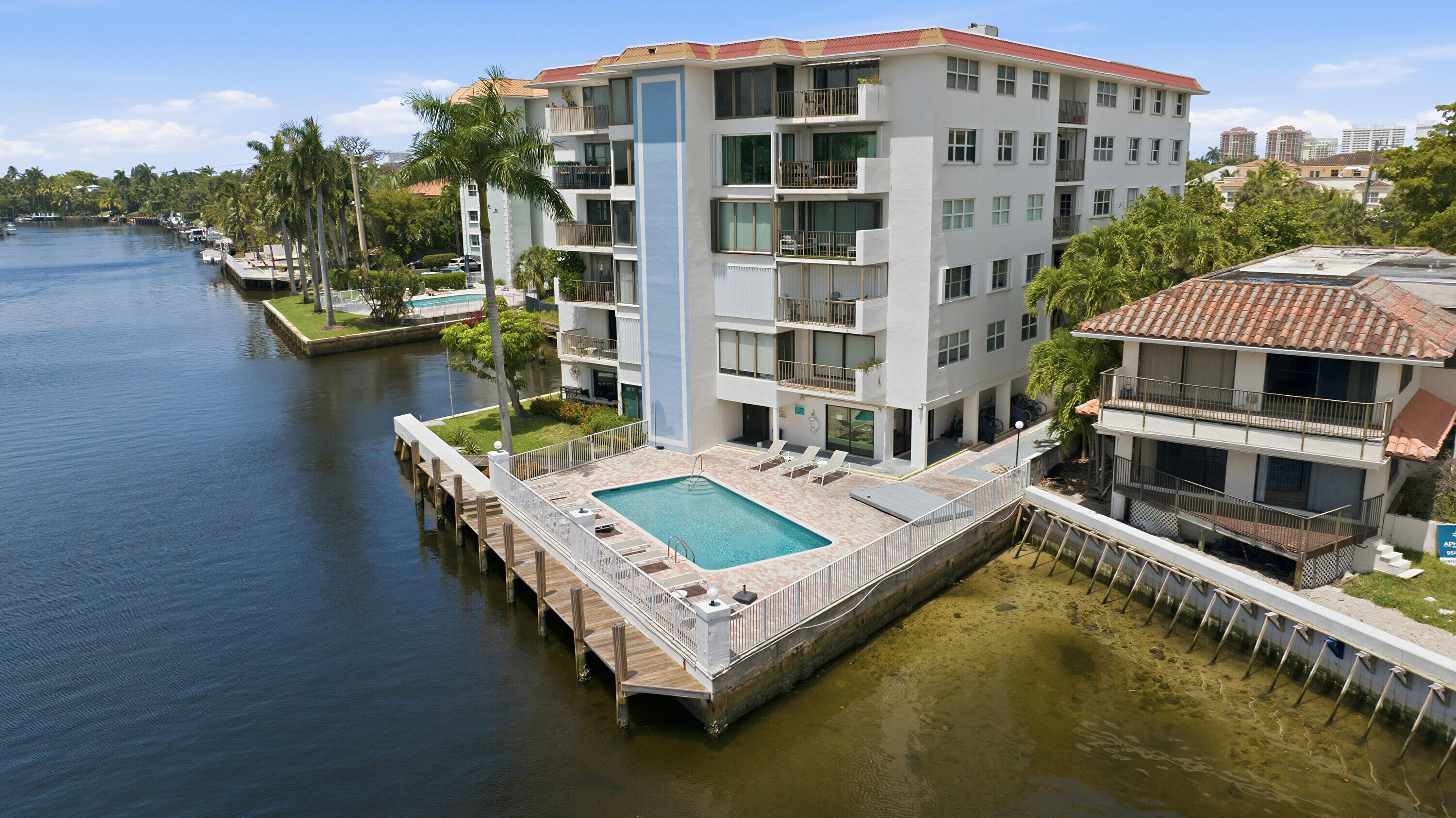 1839 Middle River #302, Fort Lauderdale FL 33305
