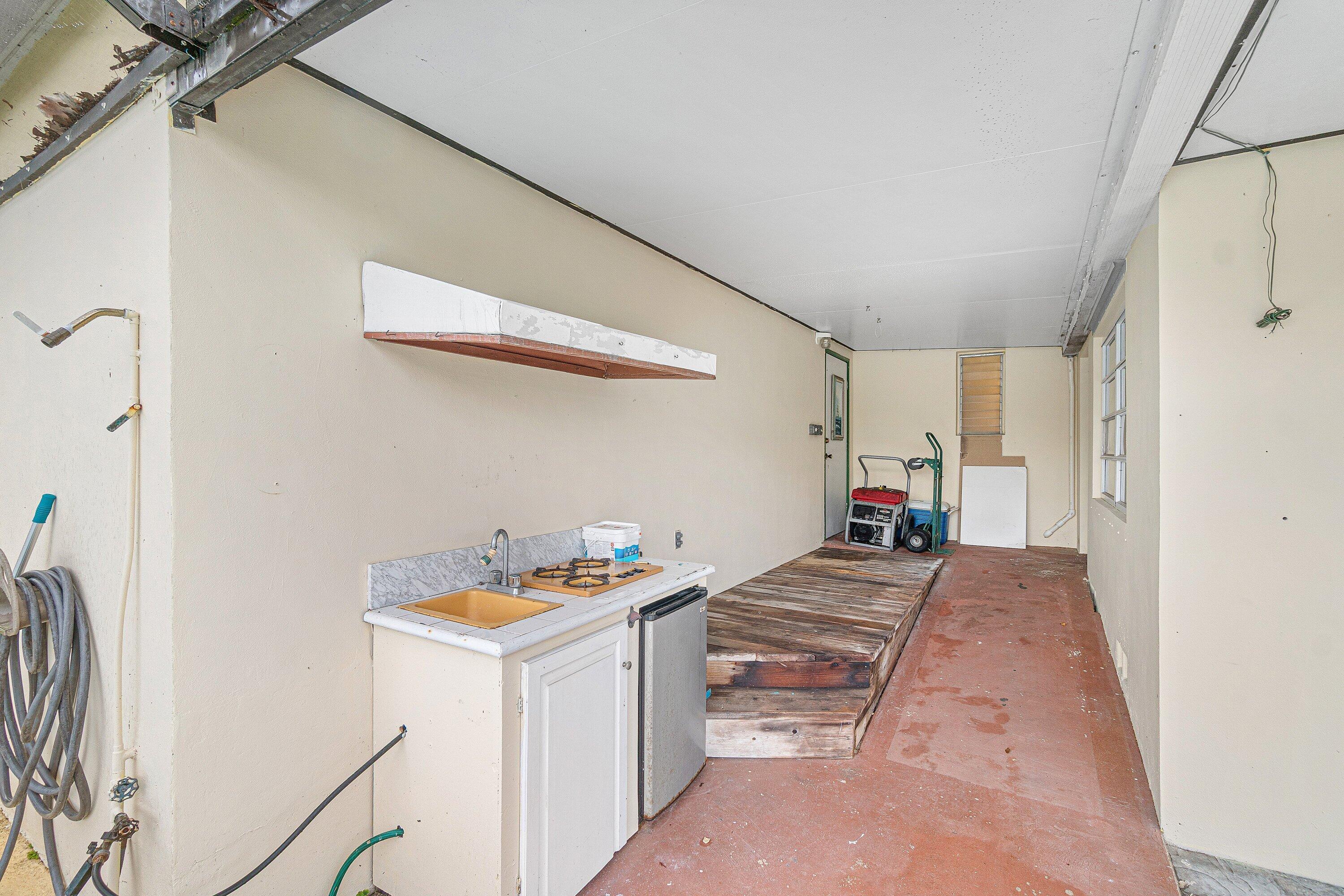3195 Emerson, Palm Springs FL 33461