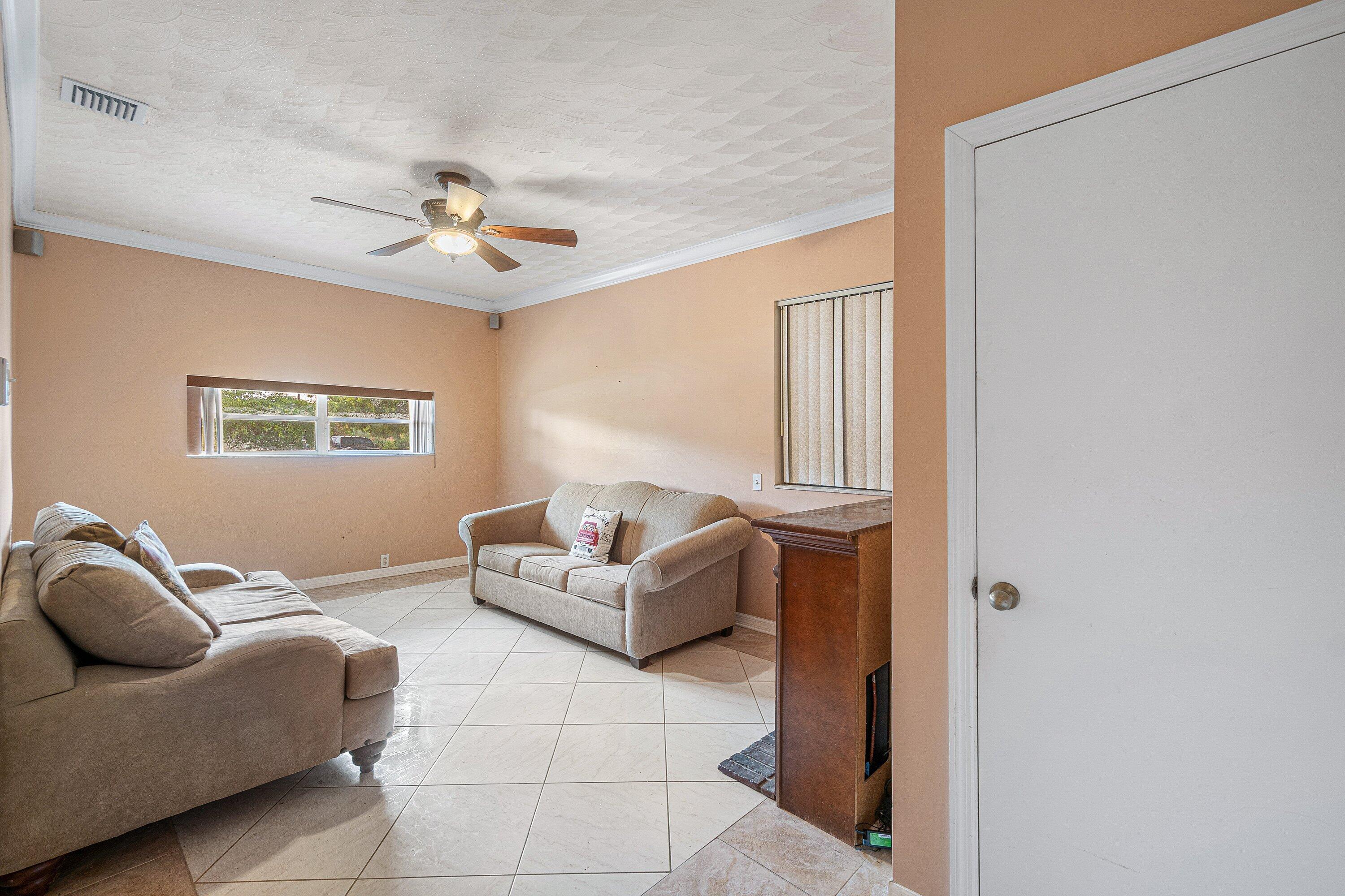 3195 Emerson, Palm Springs FL 33461