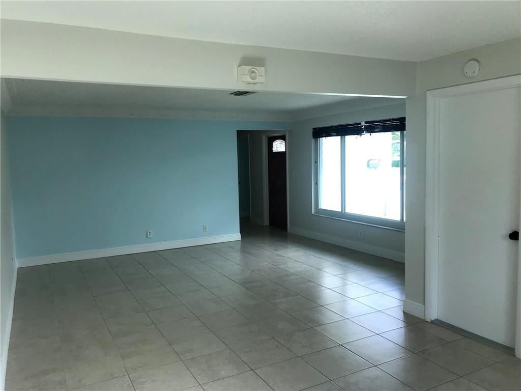 6575 NW 3rd, Margate FL 33063