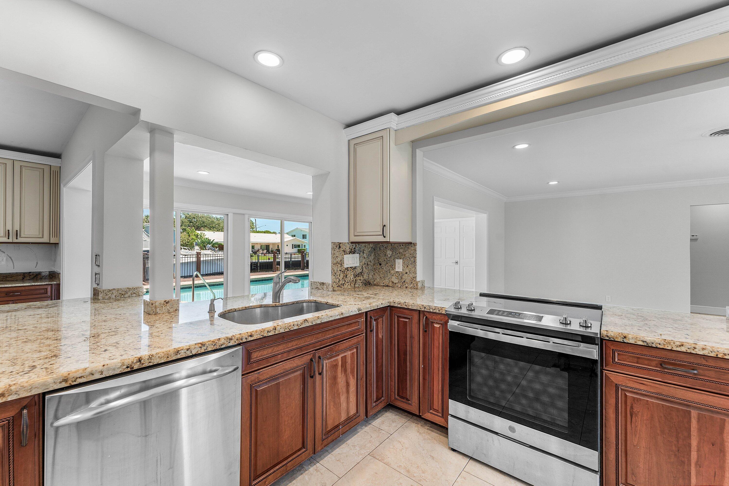 1525 SE 6th, Deerfield Beach FL 33441