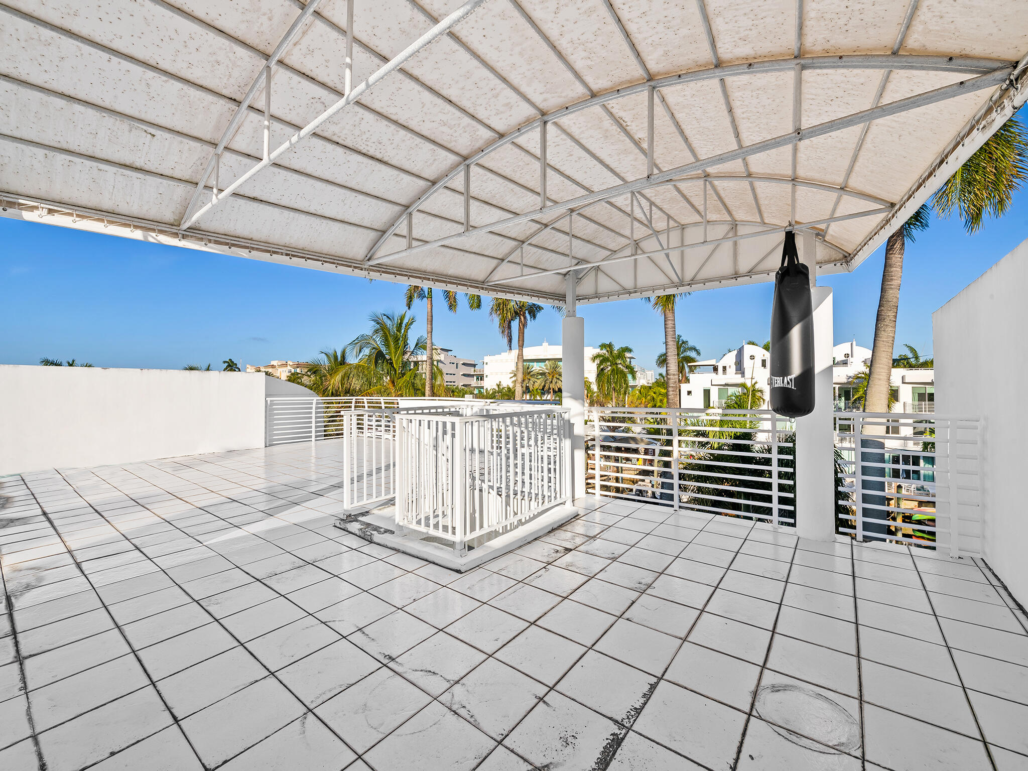 450 Victoria, Fort Lauderdale FL 33301