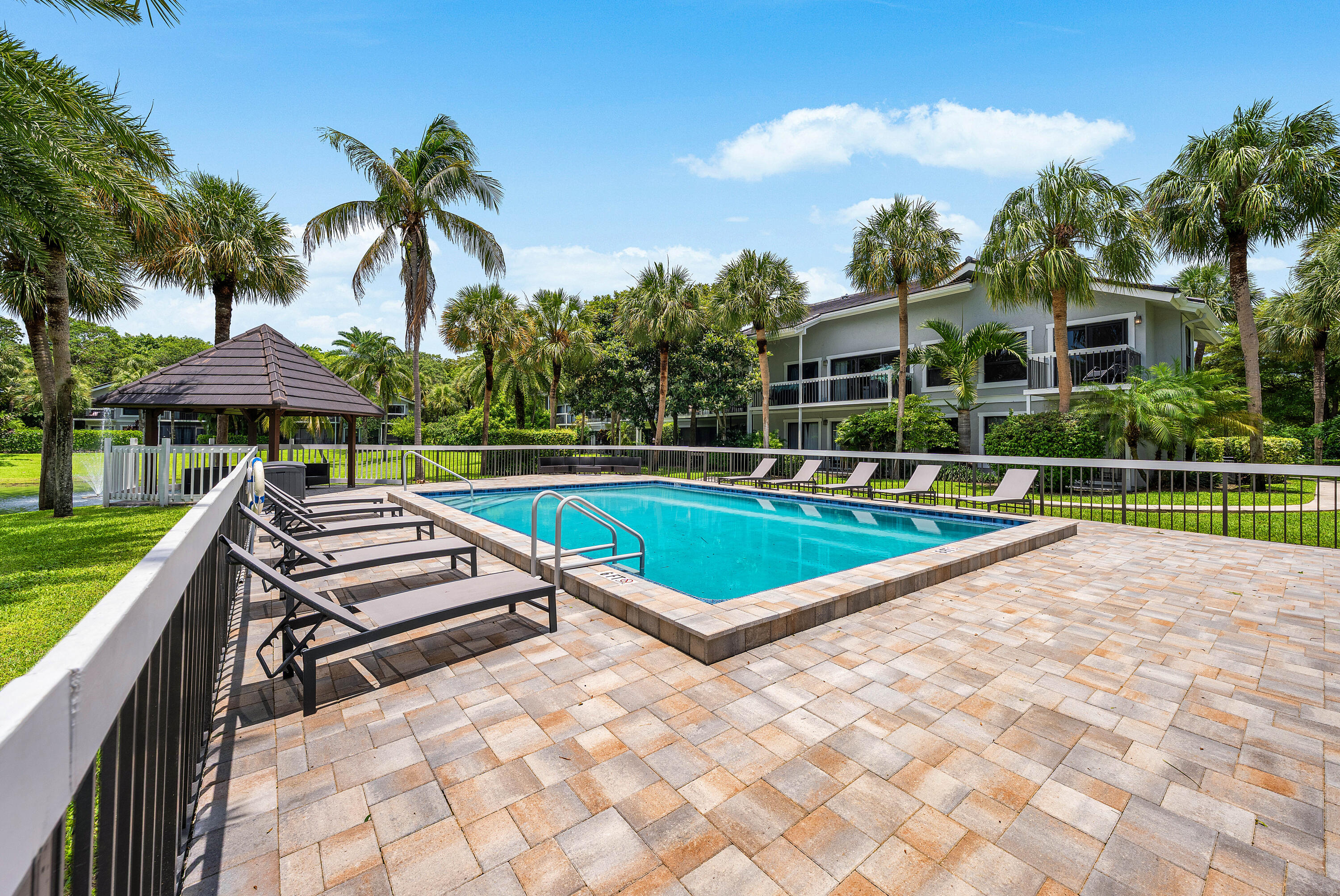 11863 Wimbledon #504, Wellington FL 33414