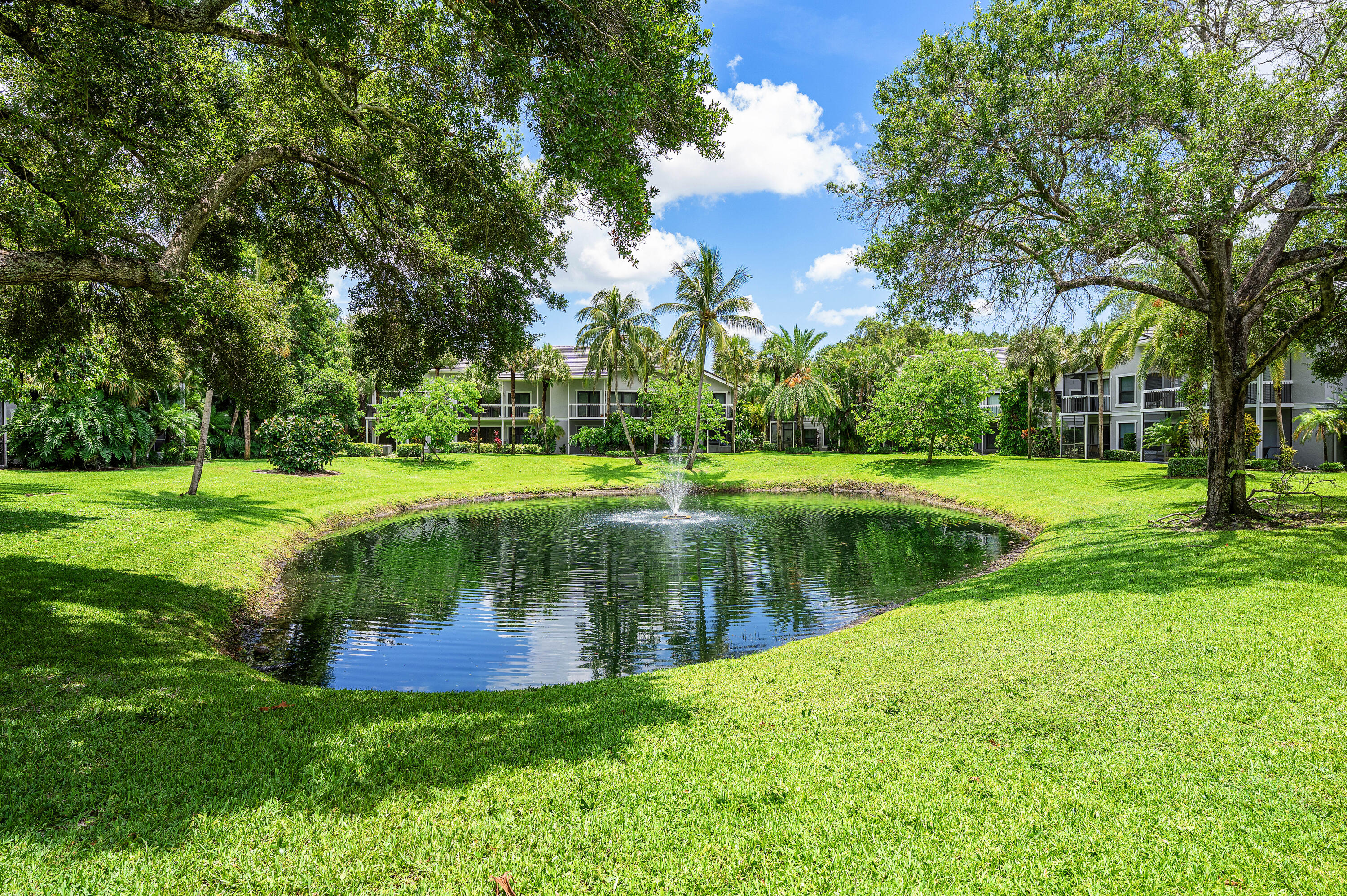11863 Wimbledon #504, Wellington FL 33414