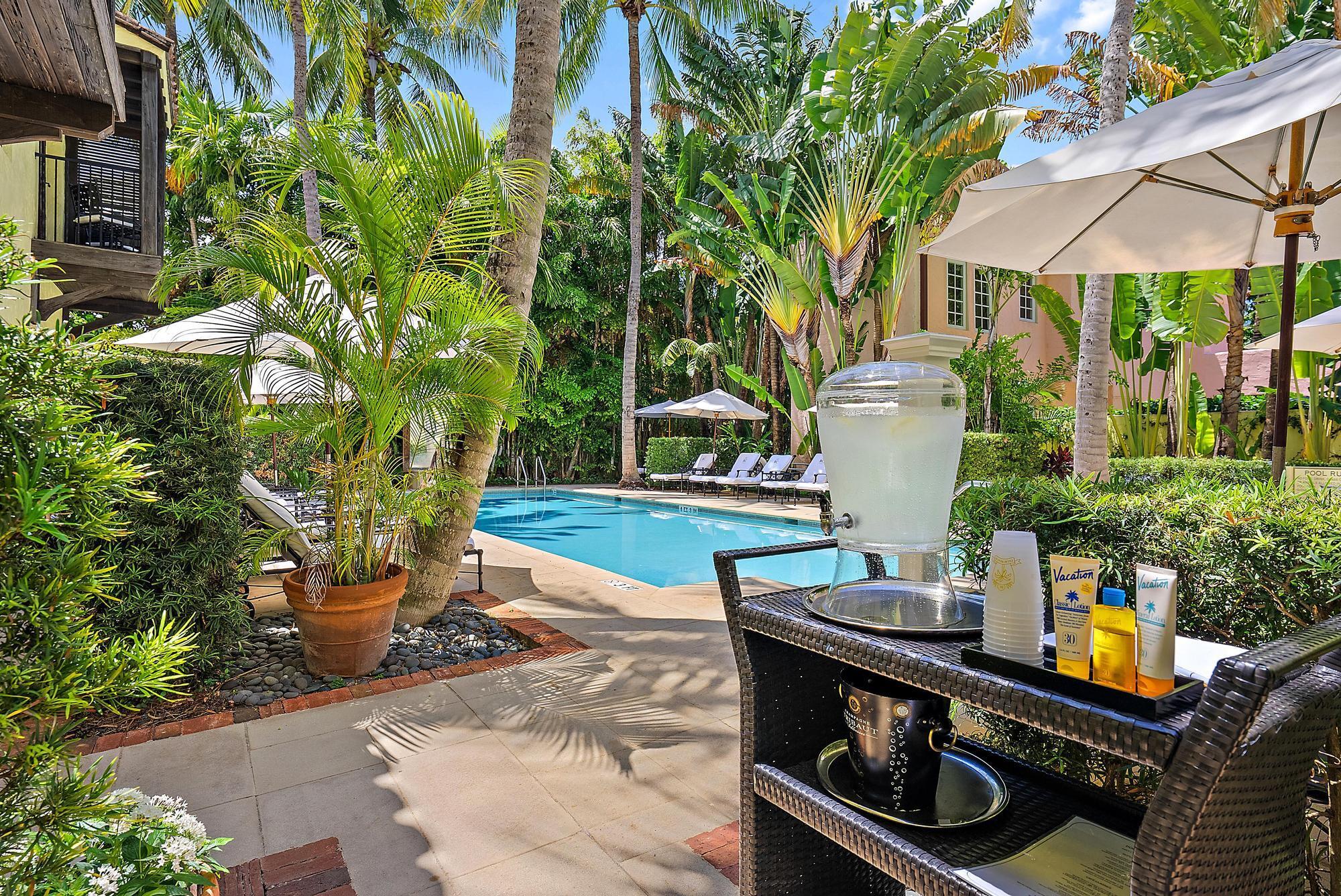 301 Australian #301, Palm Beach FL 33480